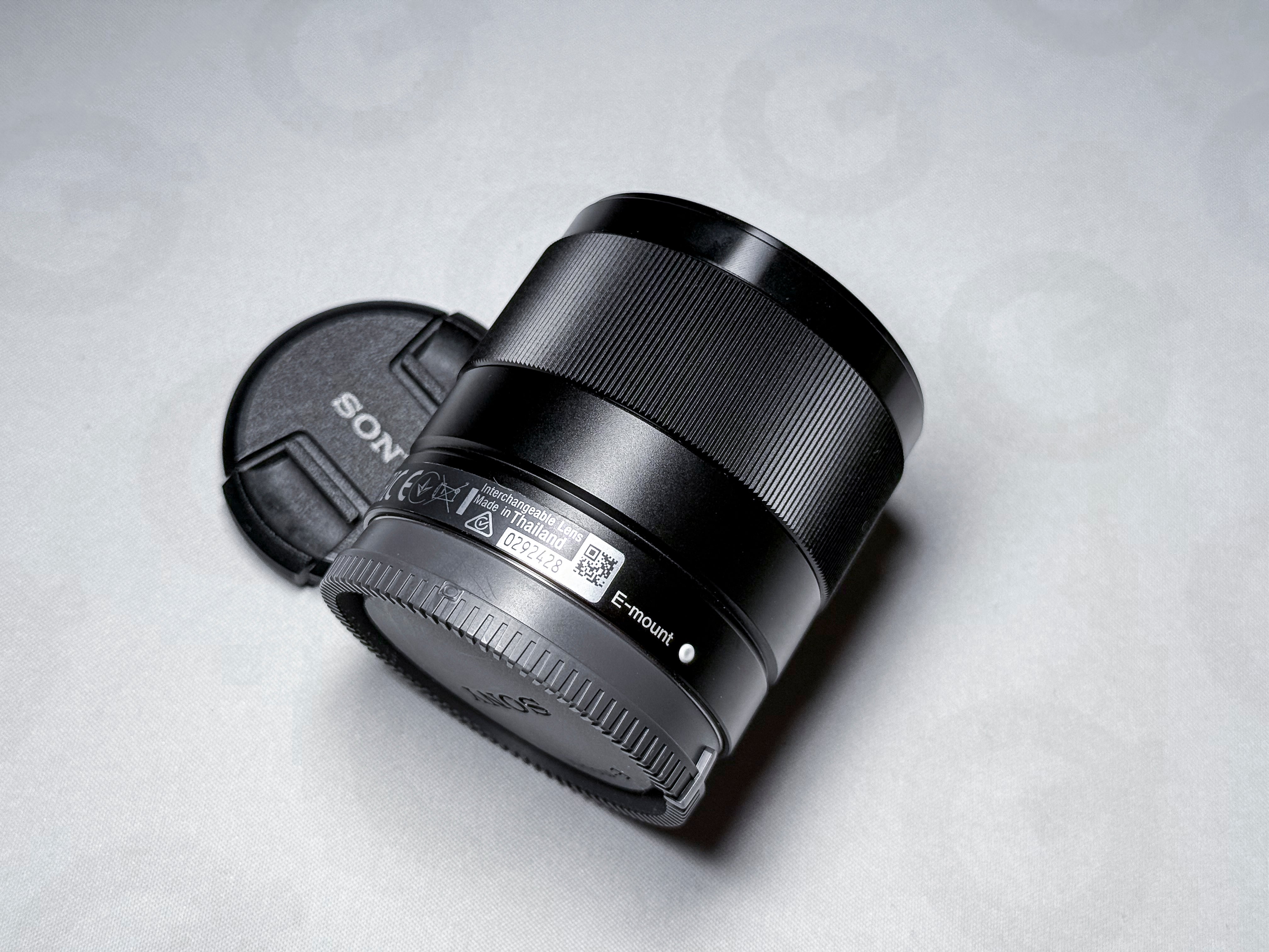 Sony 28mm f/2.0 FE Full Frame Lens - 1 Year Warranty, Excellent