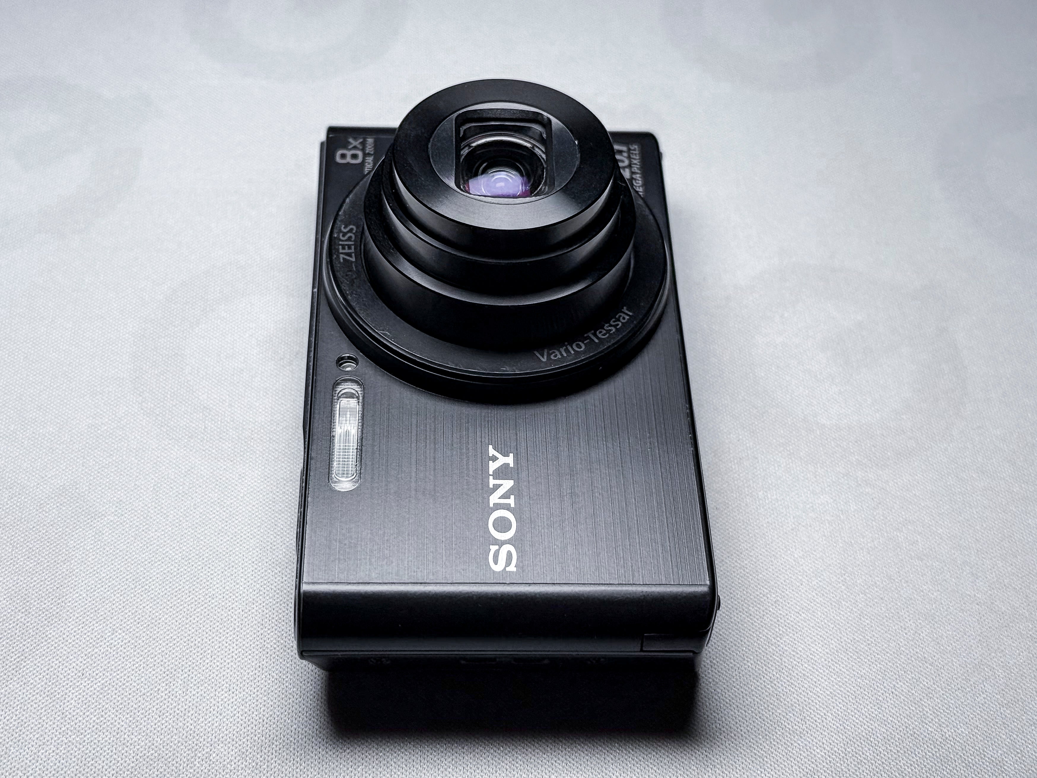 Sony W830 Cyber-shot CCD - 1 Year Warranty, Near Mint DSC-W830