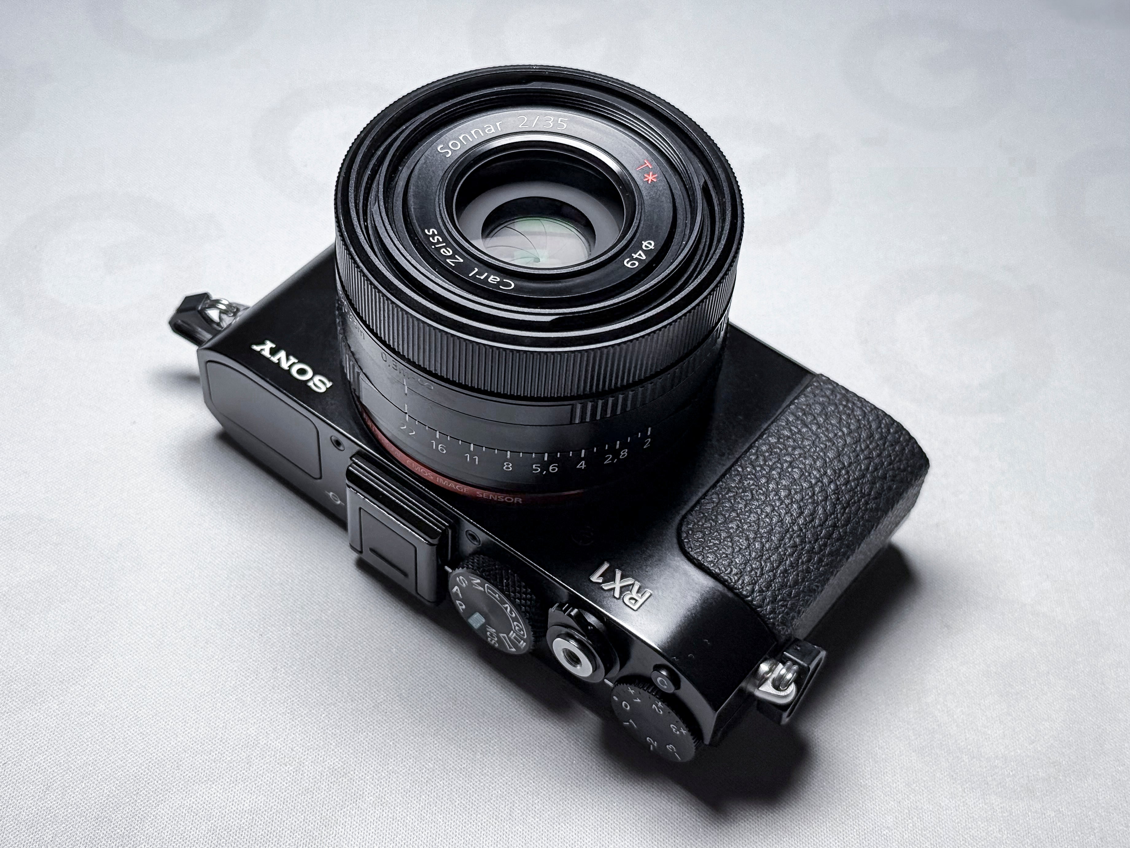 Sony RX1 Full Frame 35mm Zeiss Sonnar - 1 Year Warranty, Excellent
