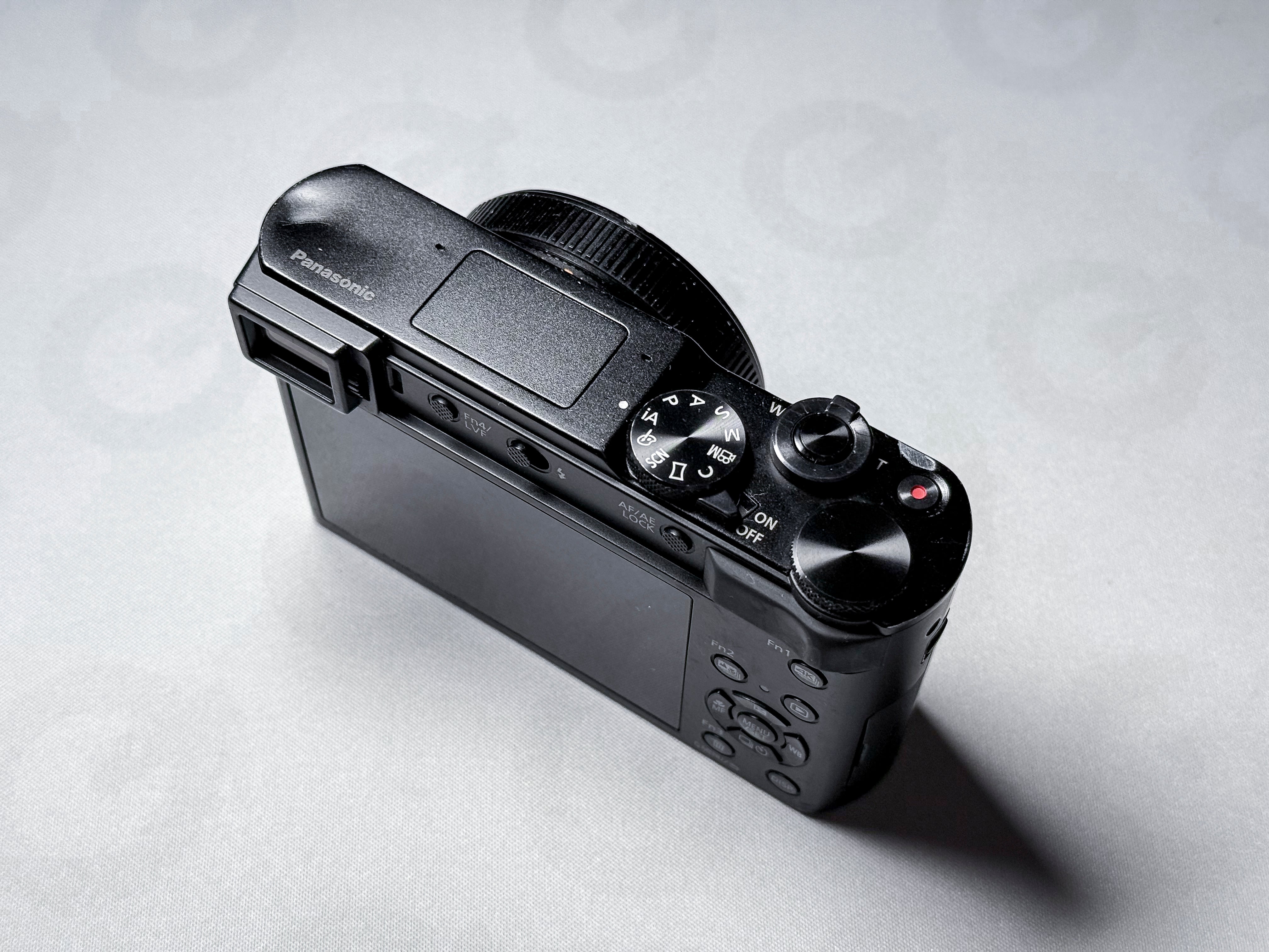 Panasonic Lumix TZ200 15x Leica Lens - 1 Year Warranty, Perfectly Working
