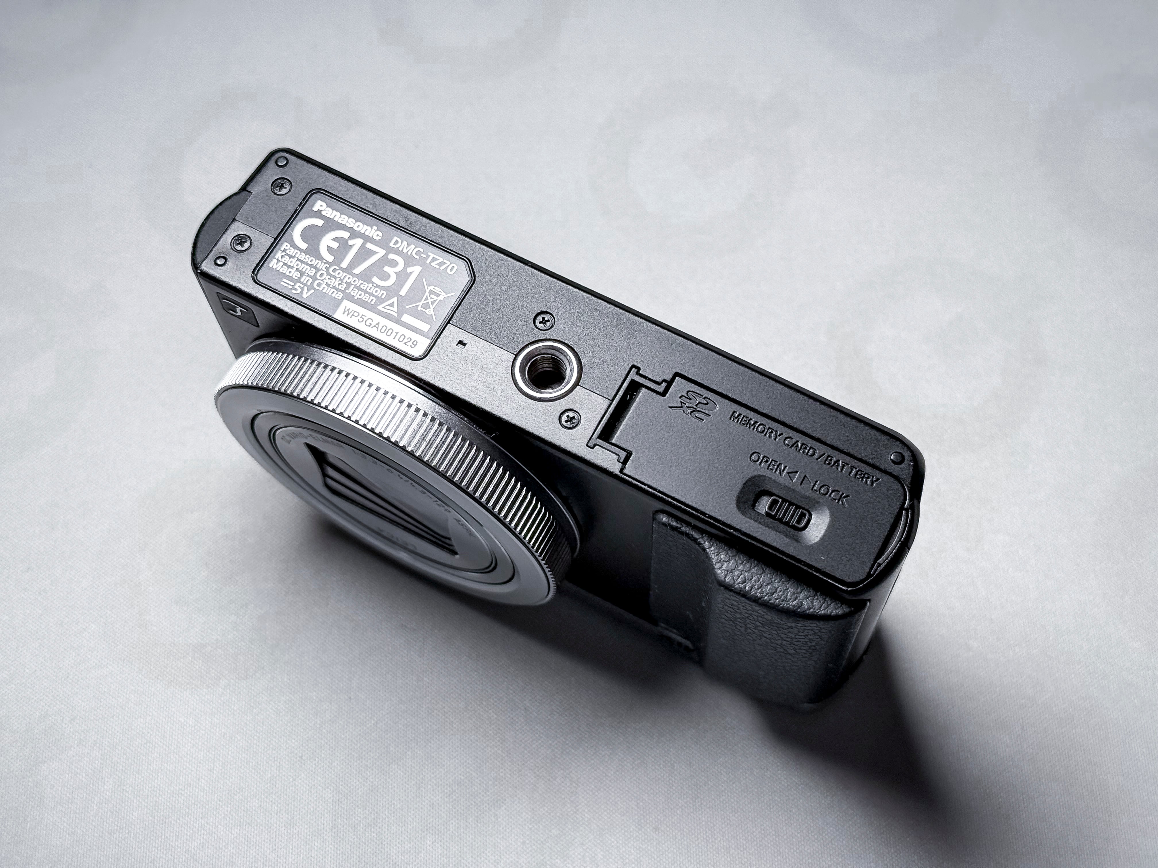 Panasonic Lumix TZ70 Leica Lens 30x OIS - 1 Year Warranty TZ-70