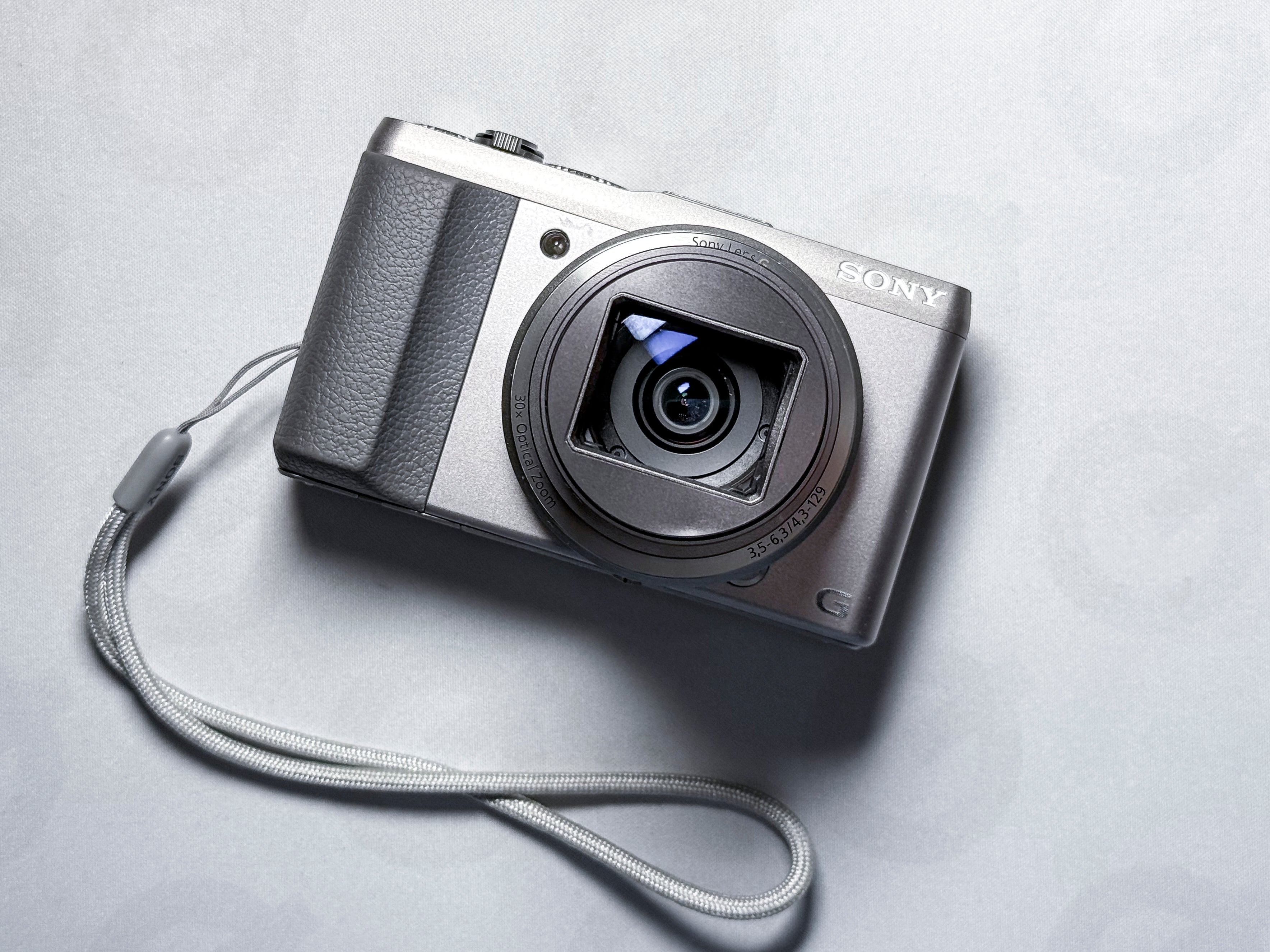 Sony HX60 Cyber-shot 20.4 Mpx 30x Zoom - 1 Year Warranty, Excellent HX-60