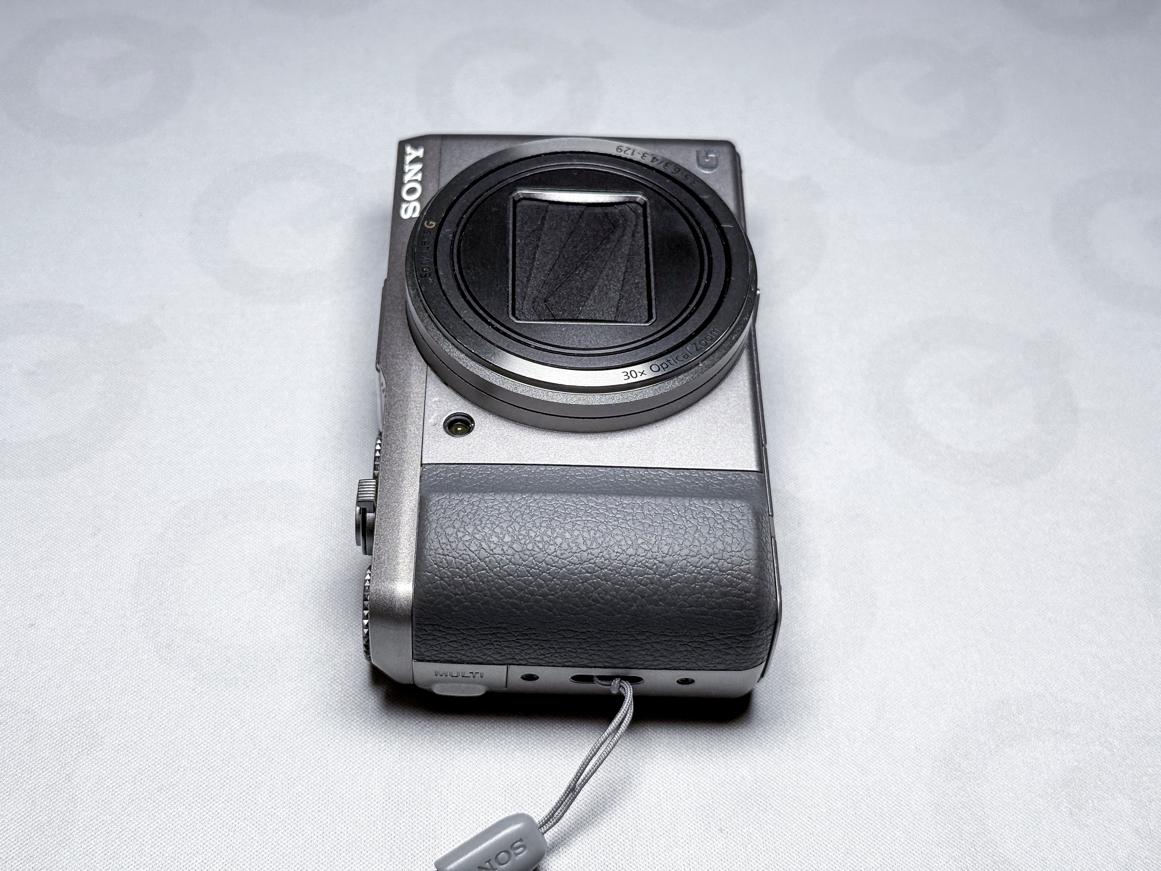 Sony HX60 Cyber-shot 20.4 Mpx 30x Zoom - 1 Year Warranty, Excellent HX-60