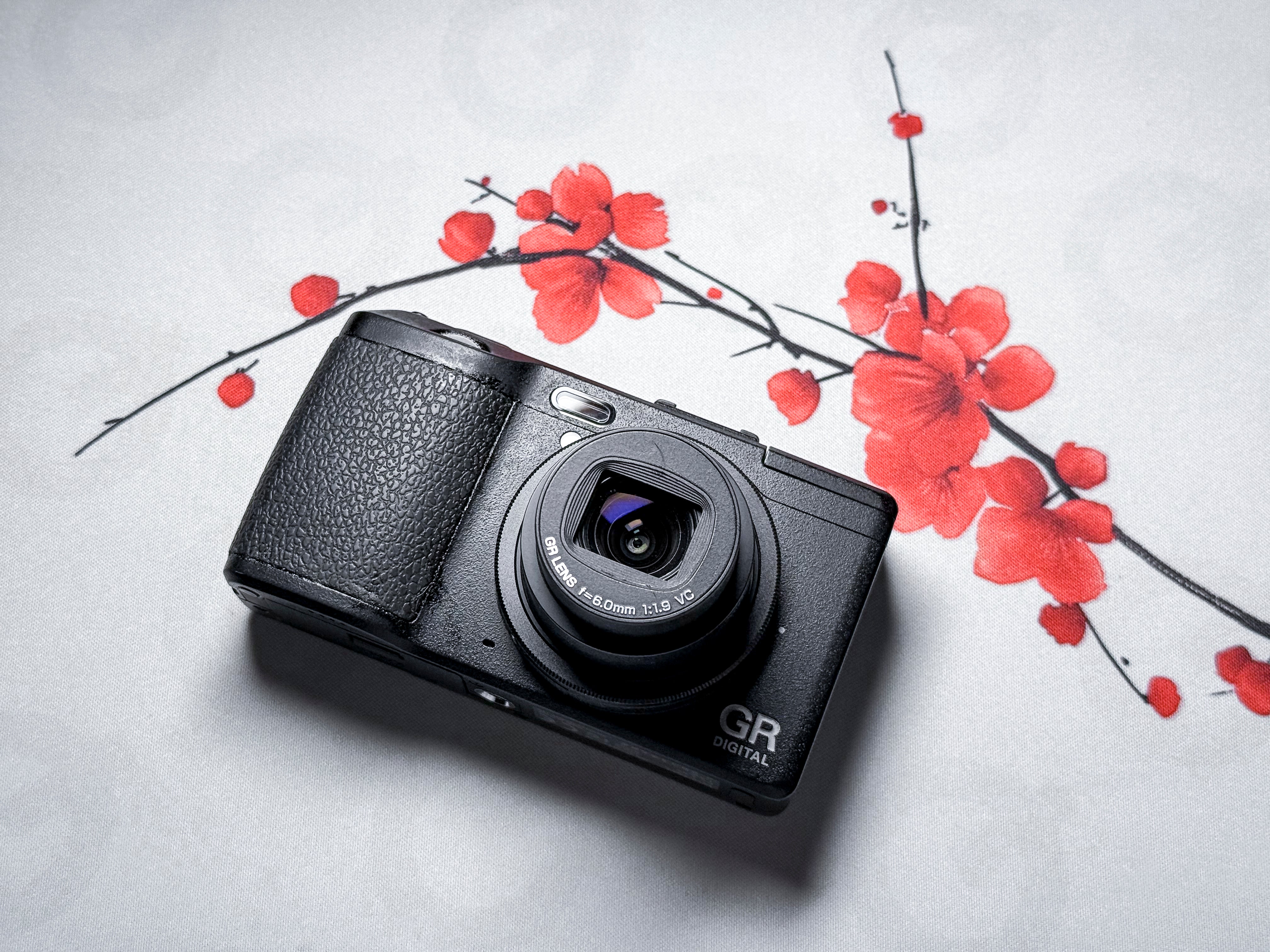 Ricoh GR Digital IV 4 CCD Sensor - 1 Year Warranty, Perfectly Working
