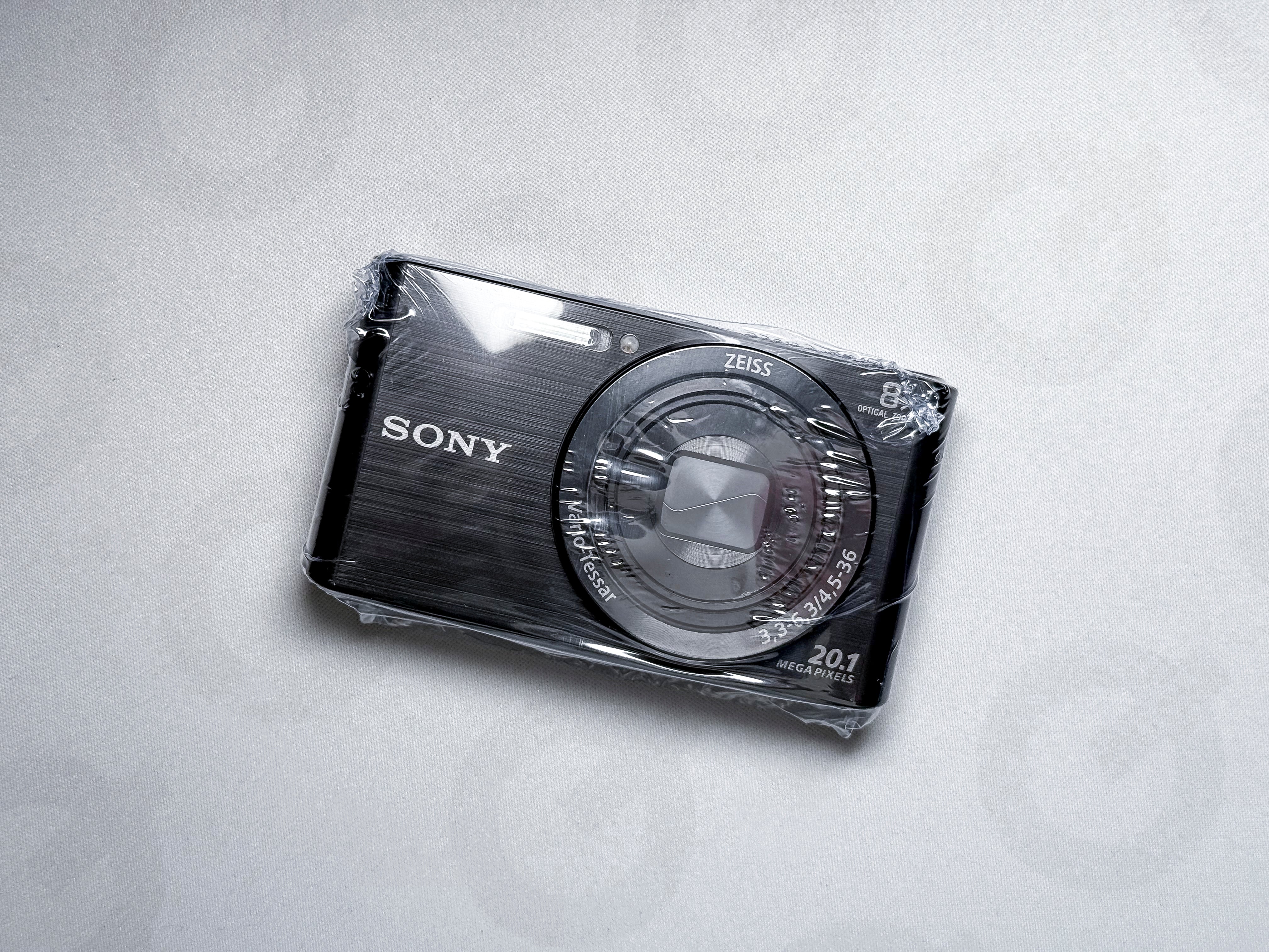 Sony W830 Cyber-shot CCD - 1 Year Warranty, Excellent DSC-W830