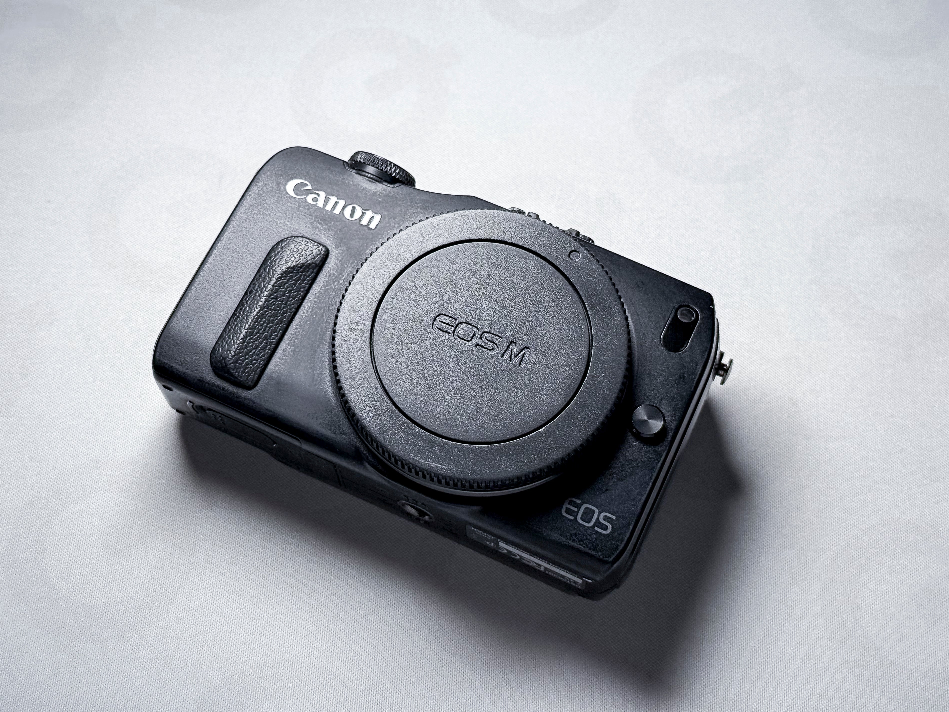 Canon EOS M Mirrorless Camera Magic Lantern 4K Raw - 1 Year Warranty, Near Mint