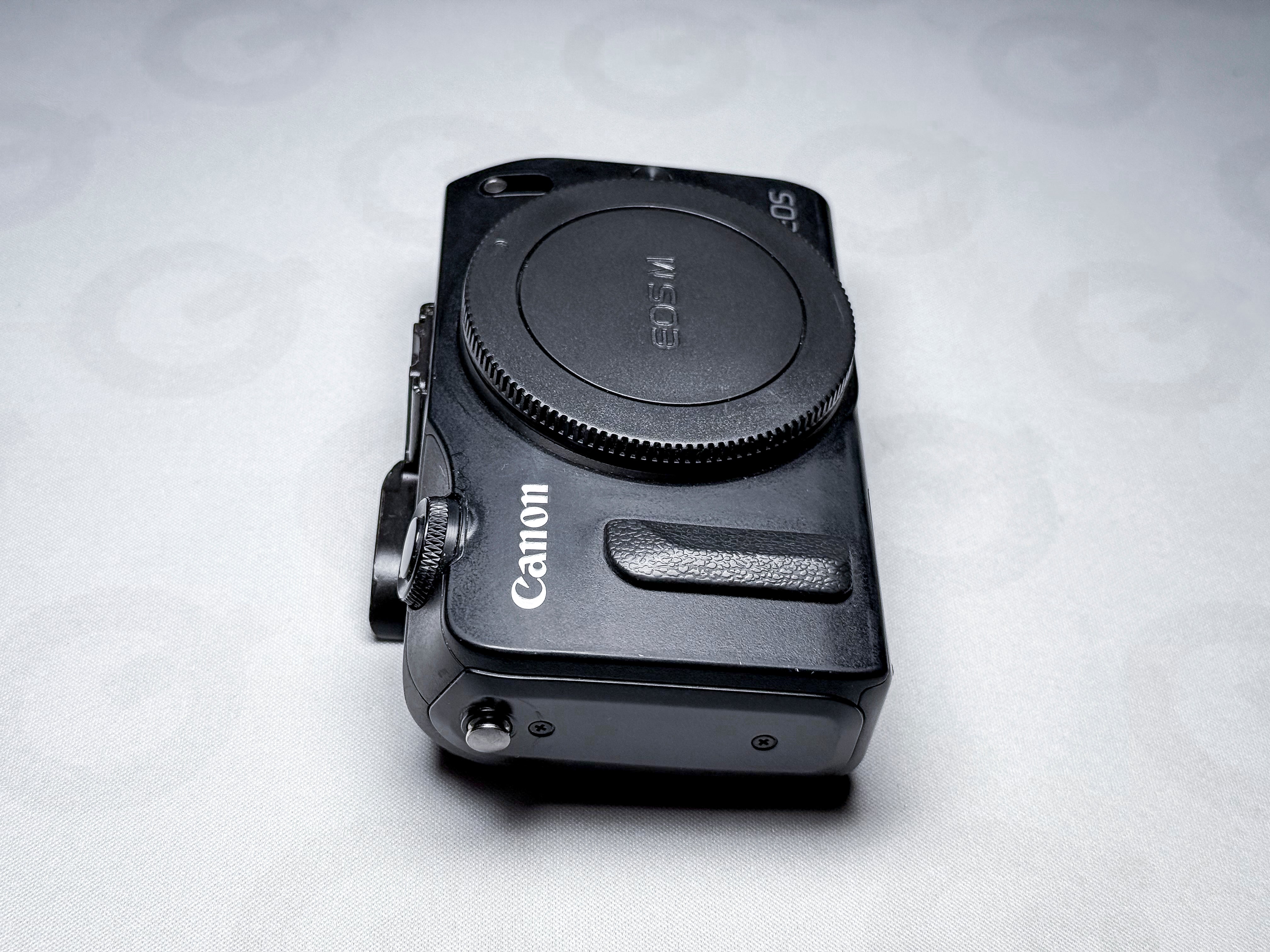 Canon EOS M Mirrorless Camera Magic Lantern 4K Raw - 1 Year Warranty, Near Mint