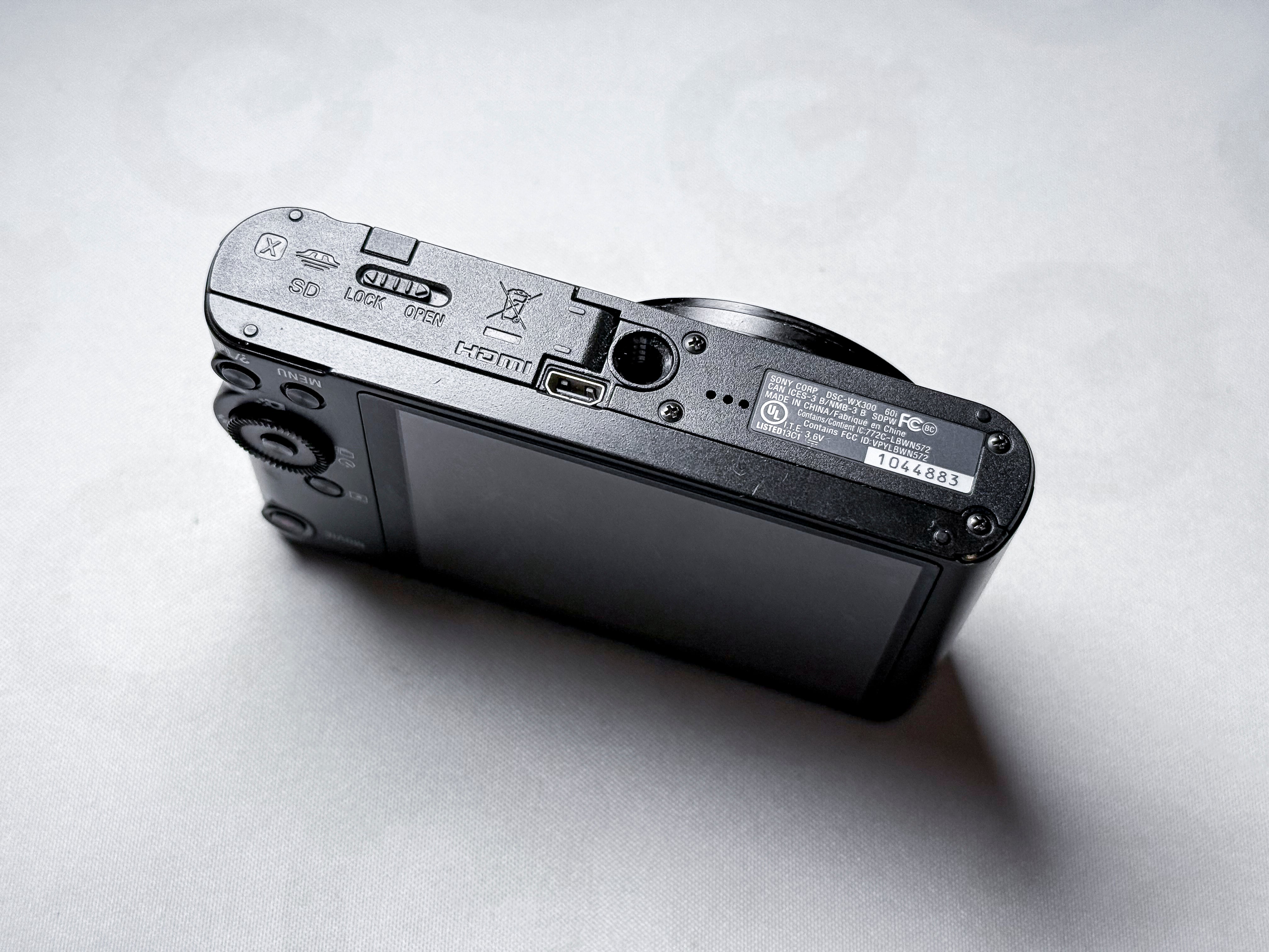 Sony WX350 Cyber-shot 20x Zoom - 1 Year Warranty DSC-WX350