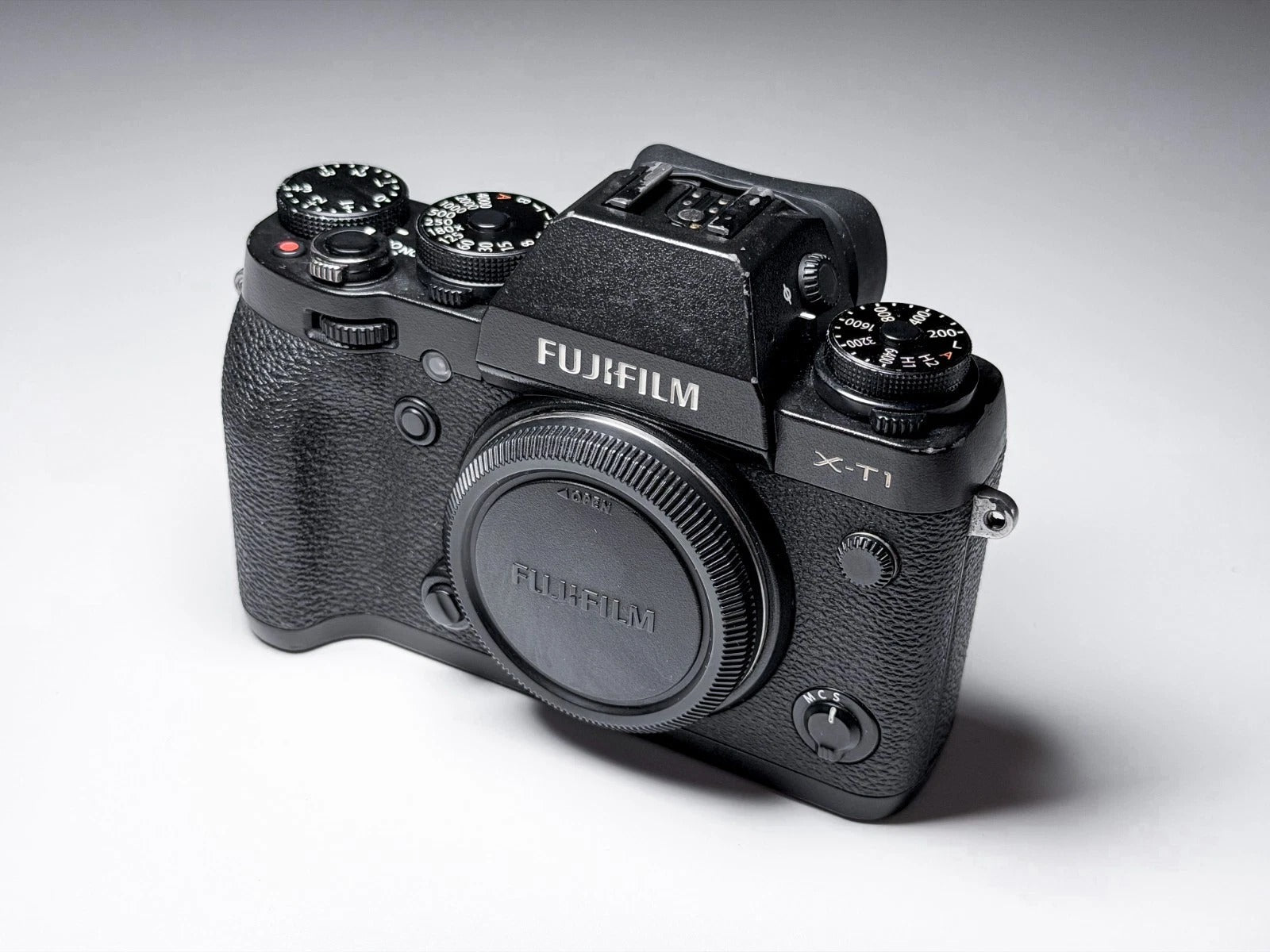 Fujifilm X-T1 Mirrorless Body APS-C Fuji XT1 - 1 Year Warranty, Excellent