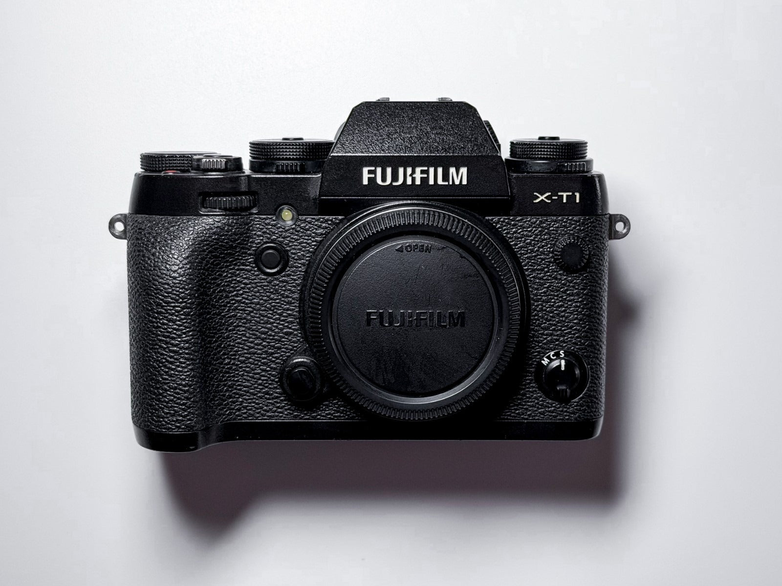 Fujifilm X-T1 Mirrorless Body APS-C Fuji XT1 - 1 Year Warranty, Excellent