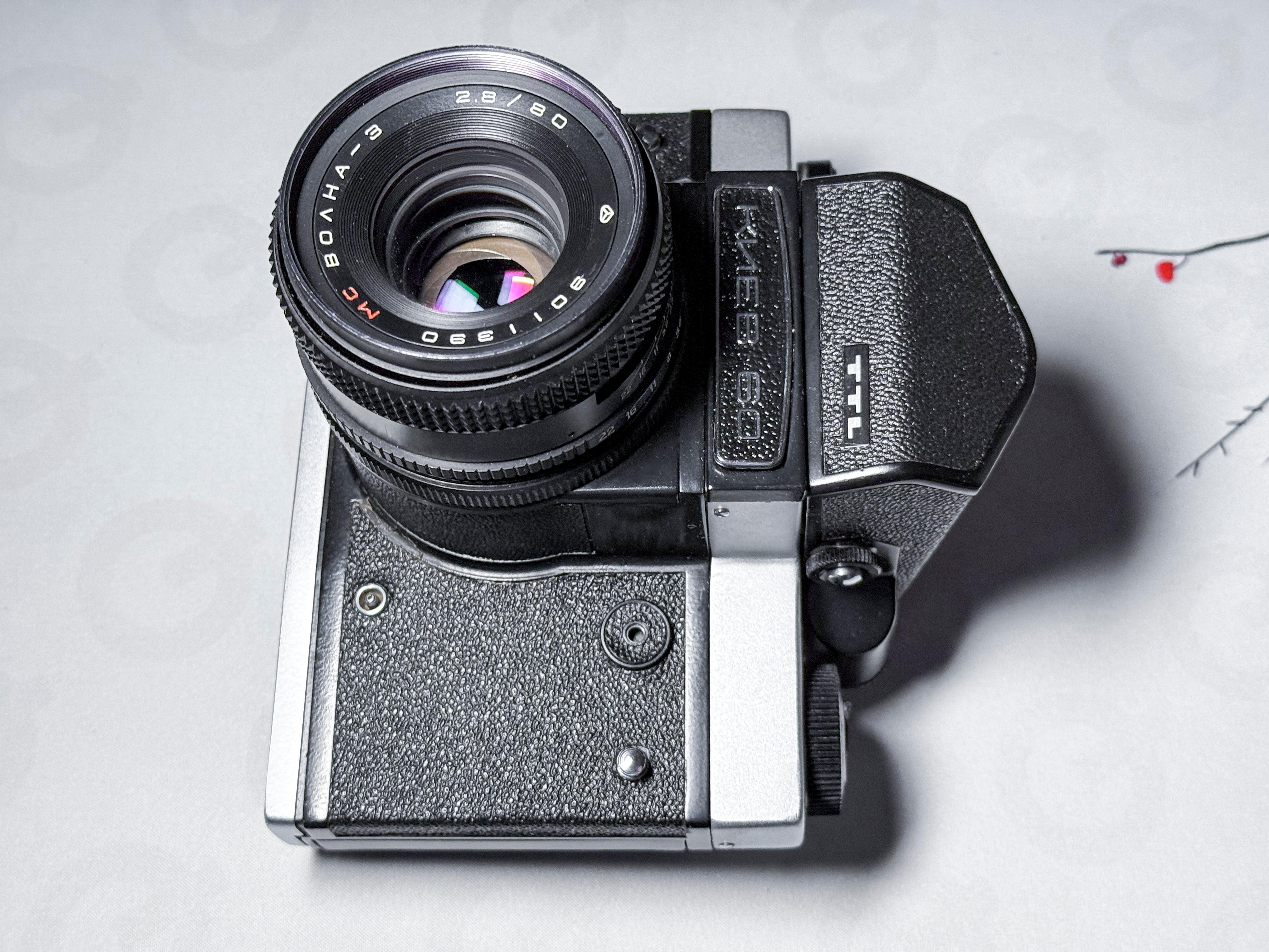 Kiev 60 + Volna 80 f/2.8 + Prism and Waist Finder - Medium Format Film Camera - CLAd, Near Mint