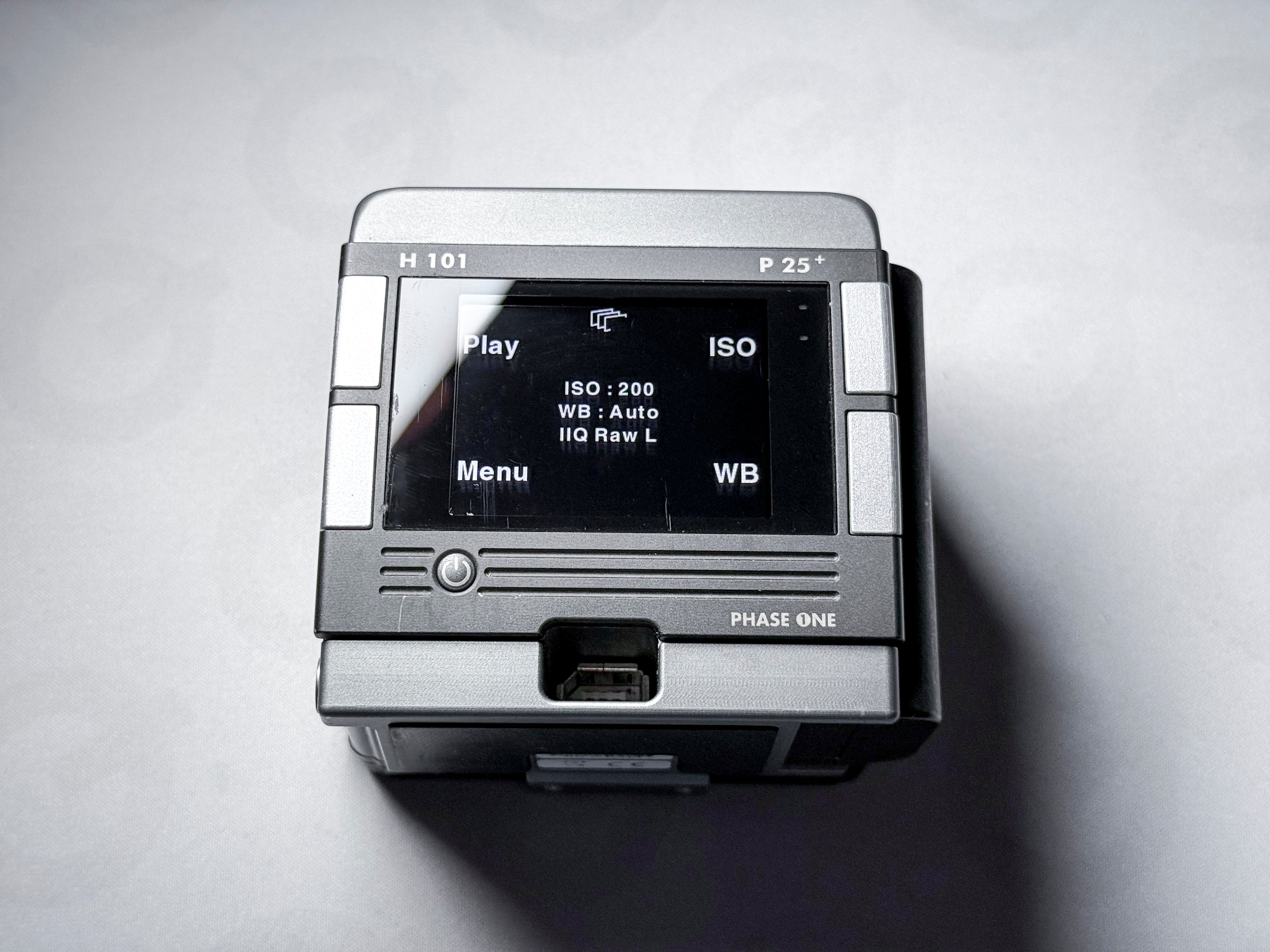 Phase One P25+ H101 Medium Format CCD Digital Back for Hasselblad H an