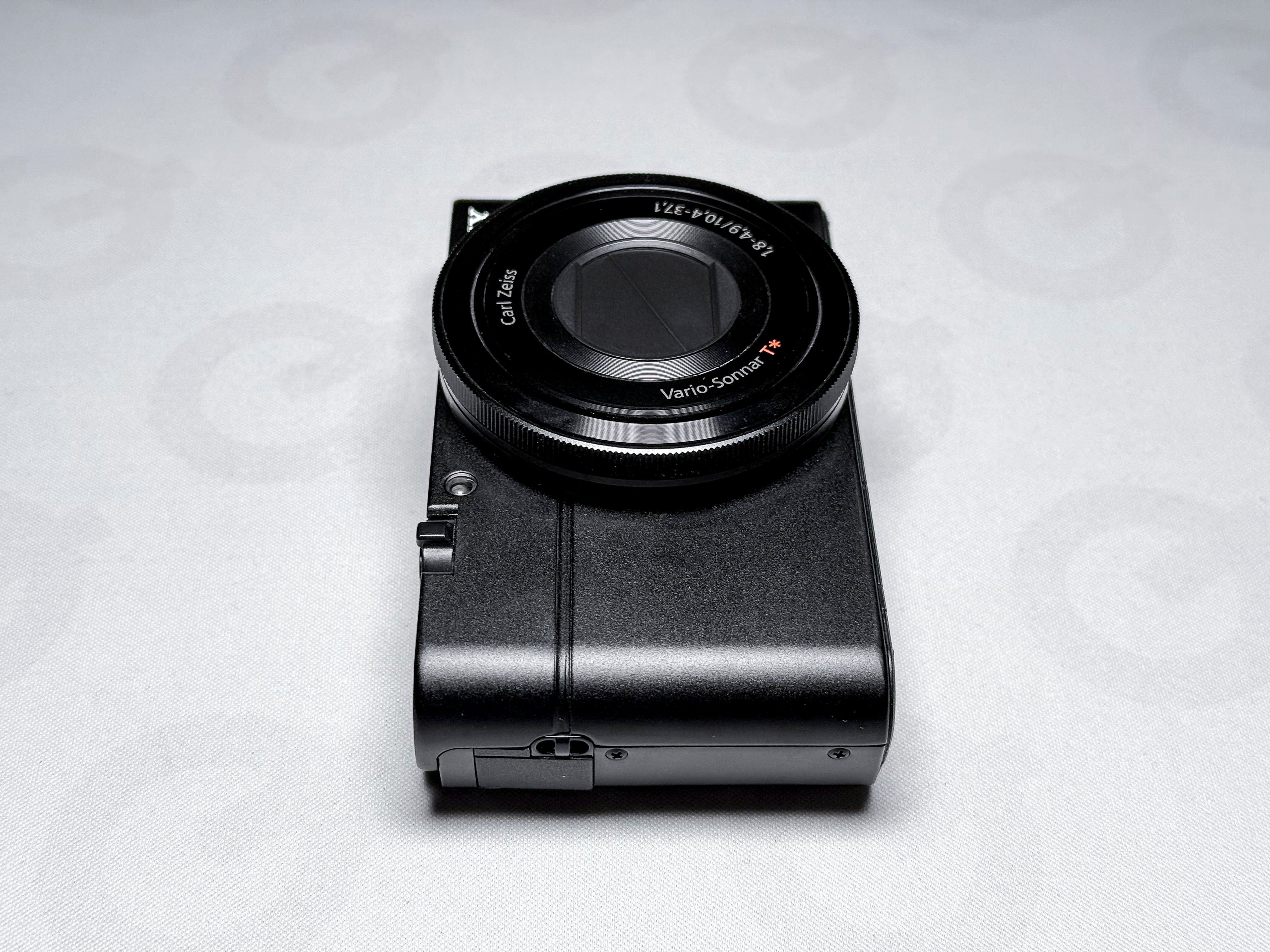 Sony RX100 (Mark I) Digital Camera EVF - Near Mint, with Warranty DSC-RX100
