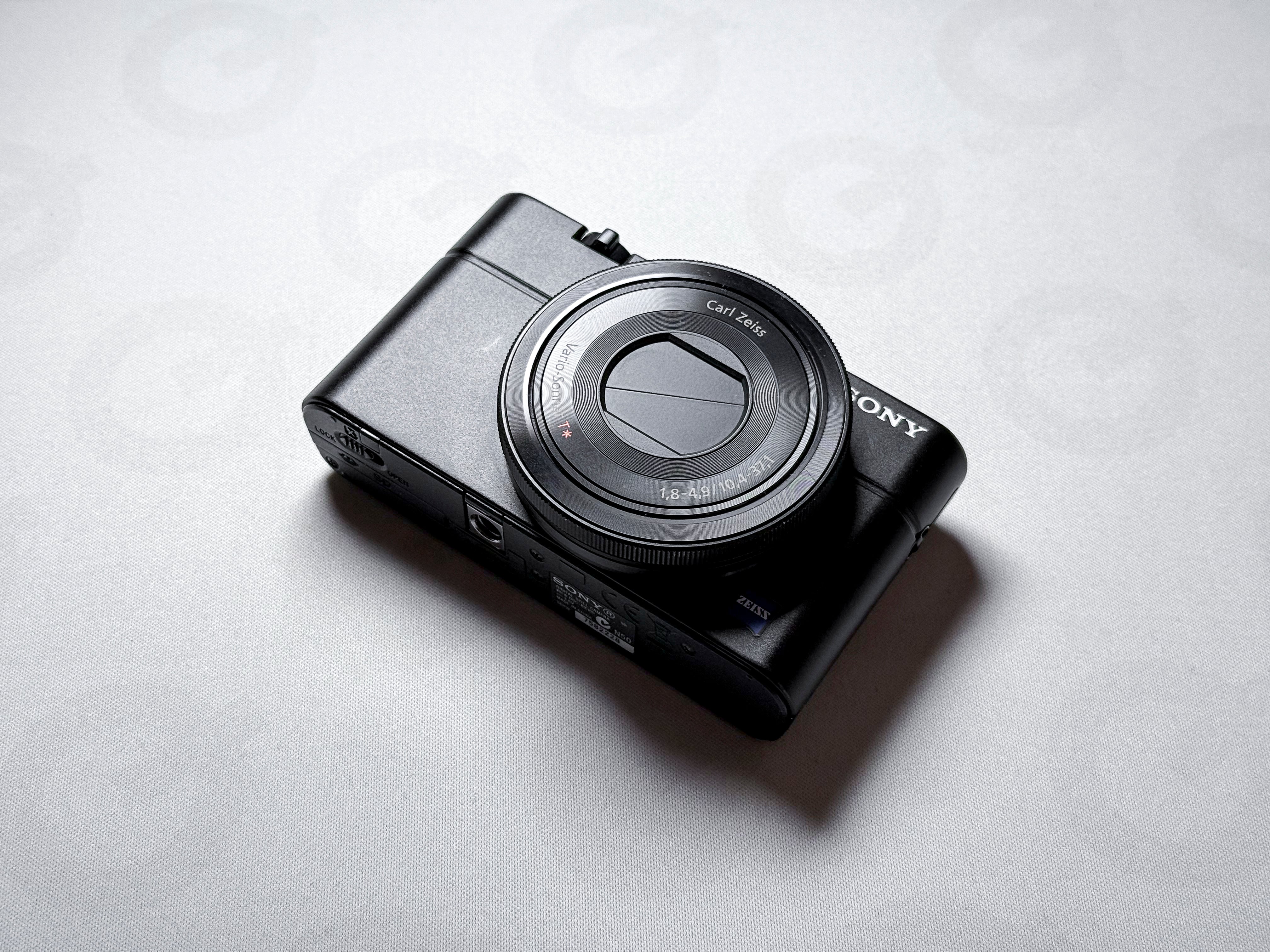 Sony RX100 (Mark I) Digital Camera EVF - Near Mint, with Warranty DSC-RX100
