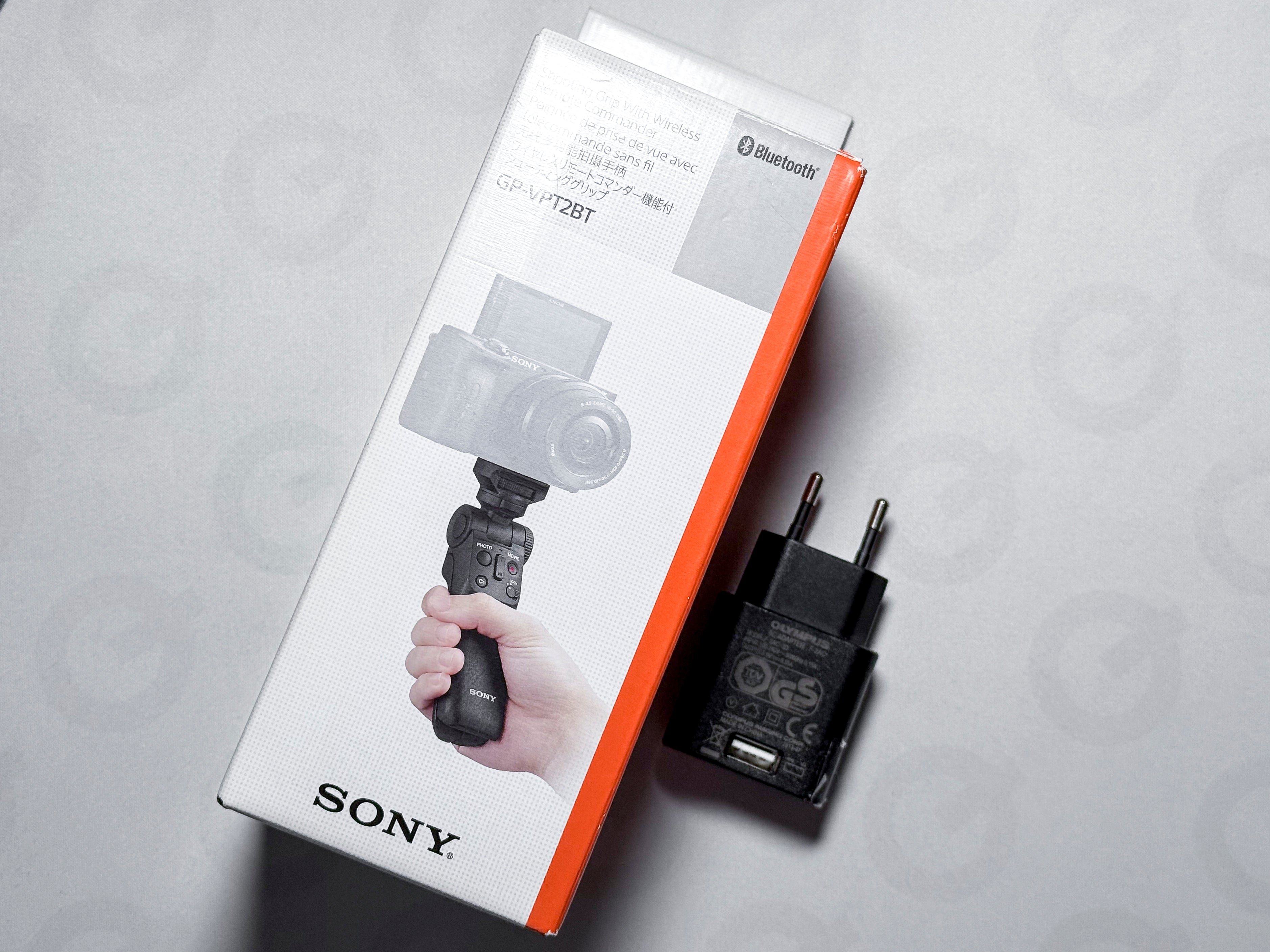 Sony ZV-1 Vlog Camera 1" Sensor 4K + Control Handle - Near Mint, Warranty