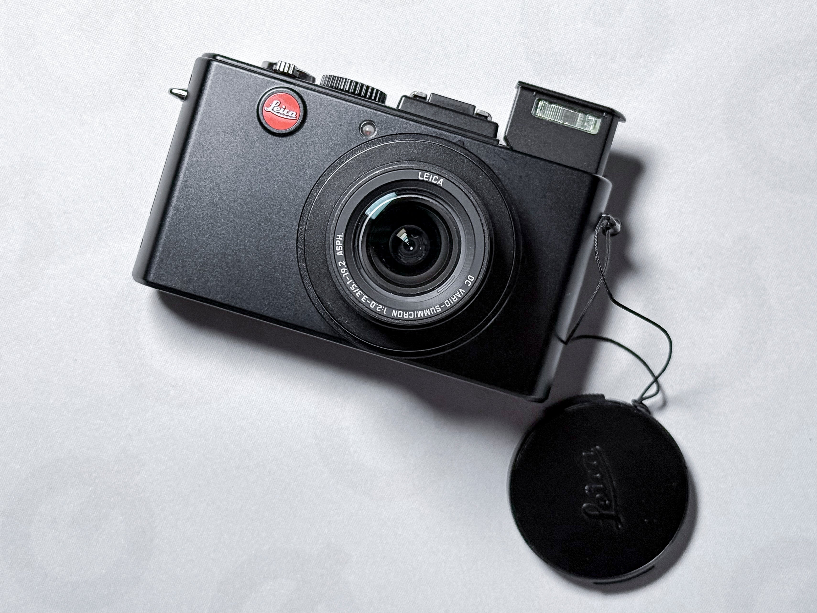 Leica D-Lux 5 CCD Compact Camera Summicron Lens - Warranty, Near Mint DLUX