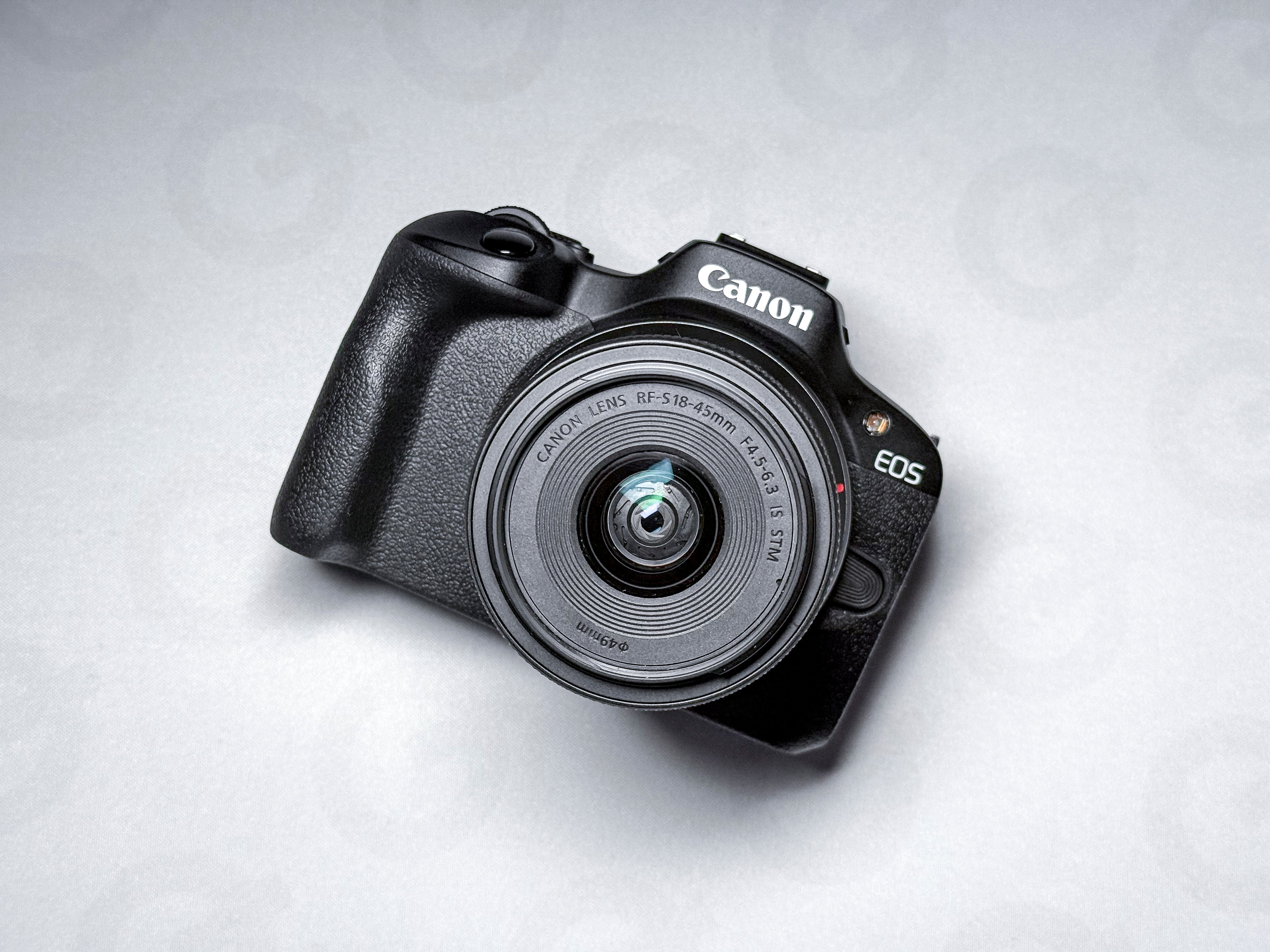 Canon EOS R100 + 18-45mm STM RF-S APS -C Mirroless Kit - Warranty, Mint RF