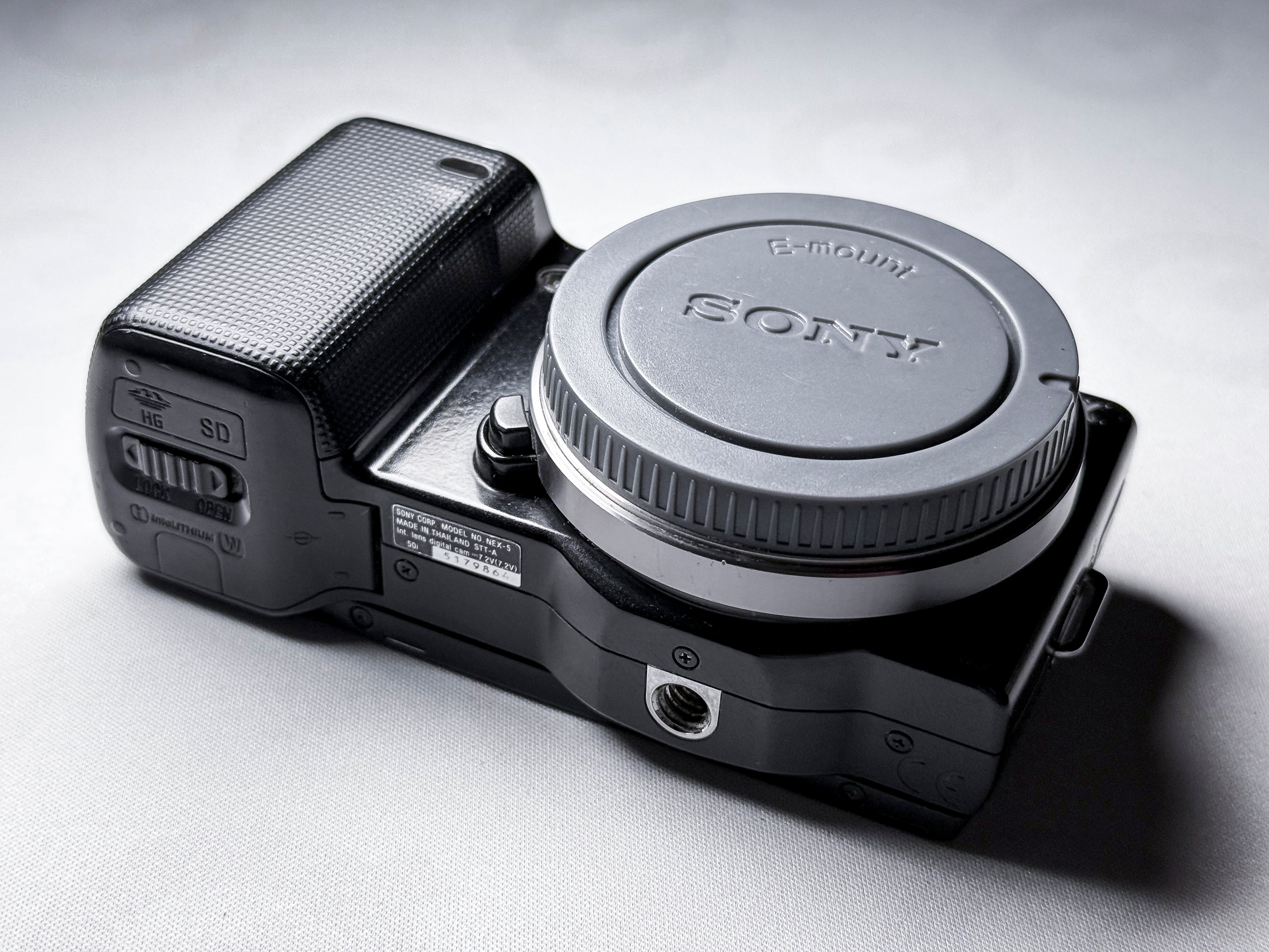 Sony Alpha NEX-5 APS-C Mirrorless E-Mount - Perfettamente funzionante