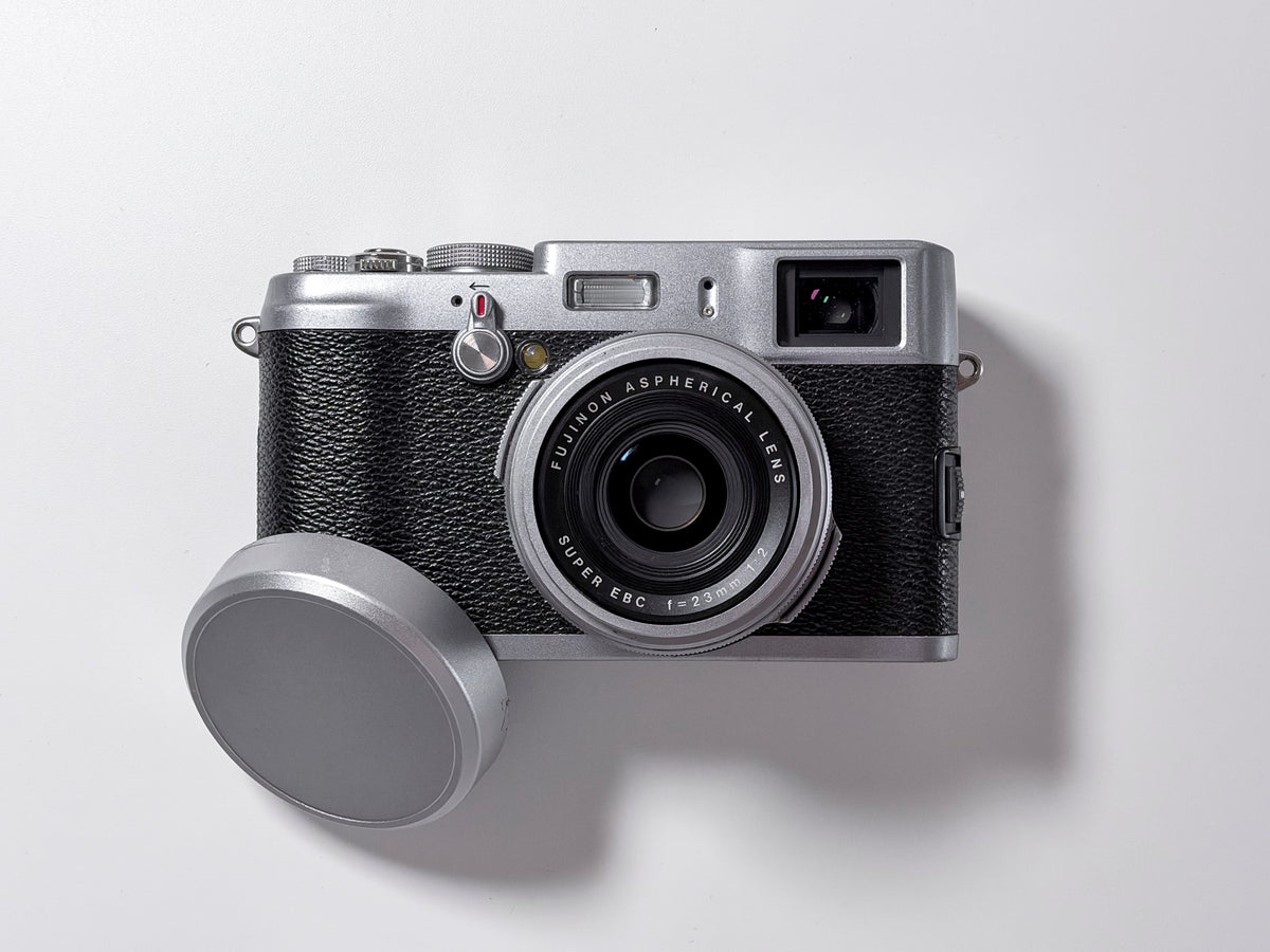 Fujifilm X100 Hybrid Viewfinder Compact Camera Fuji - Perfectly Working, Read