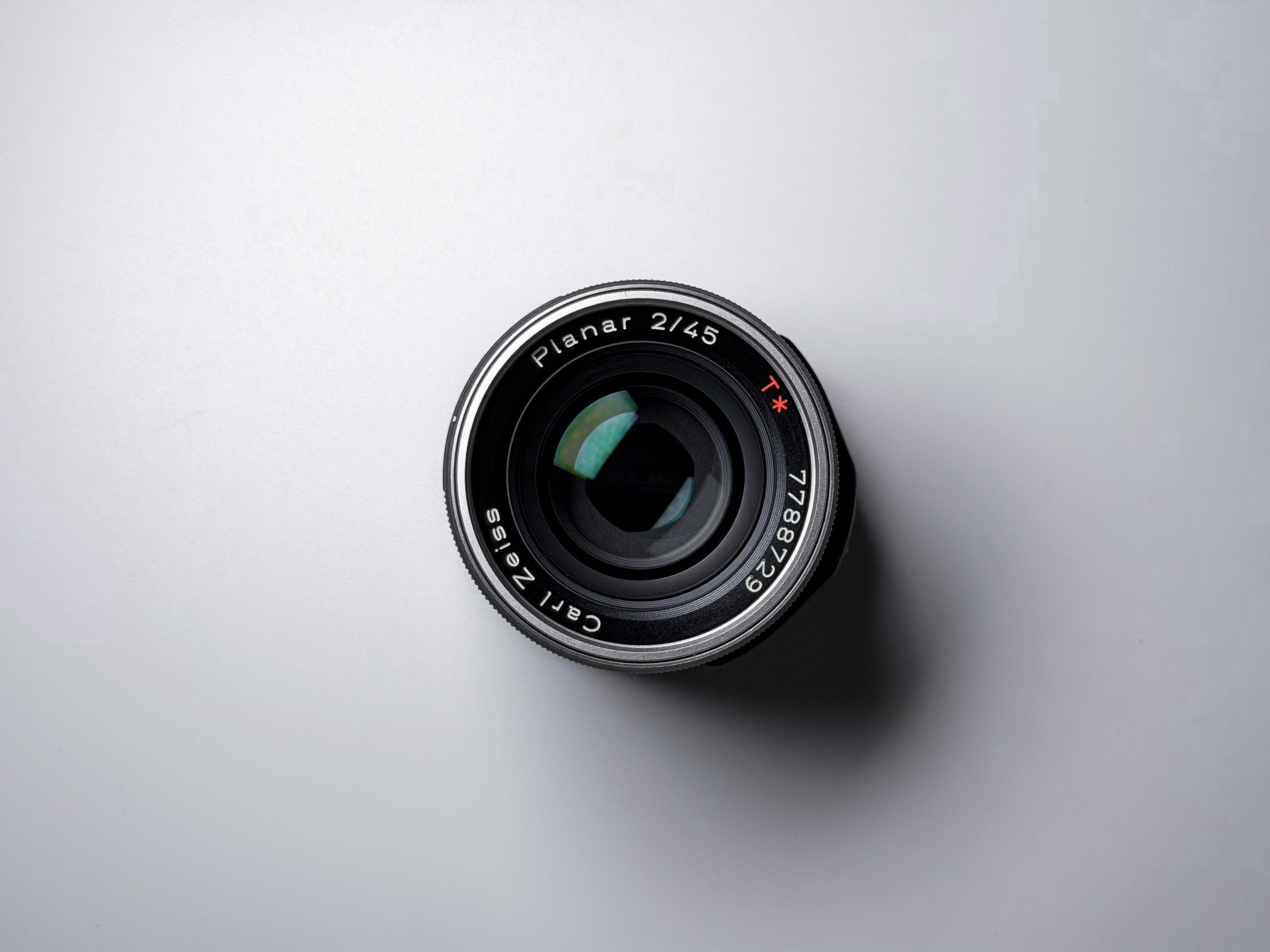 Contax G 45mm f/2.0 Carl Zeiss Planar T- Near Mint, 1 Year Warranty