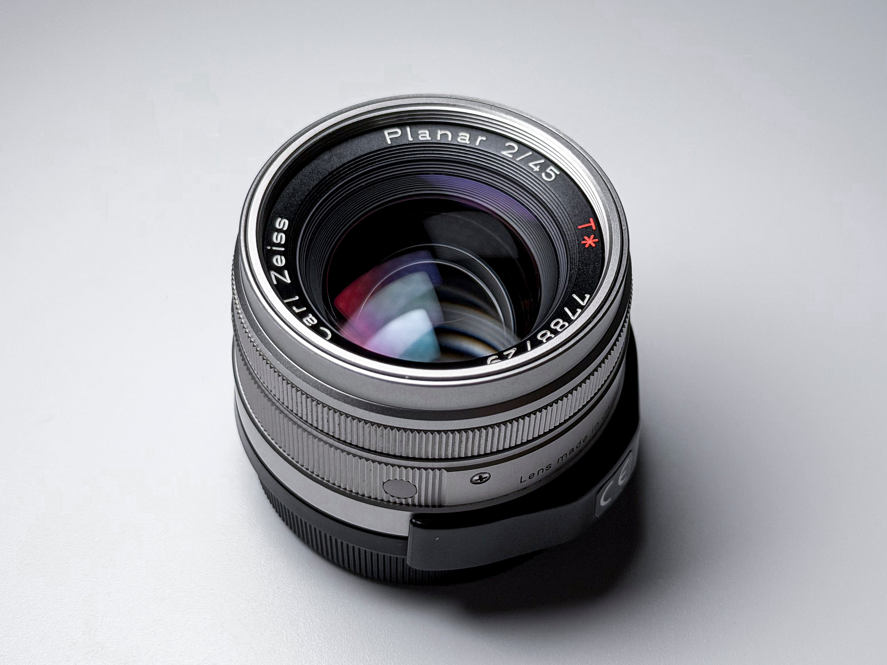 Contax G 45mm f/2.0 Carl Zeiss Planar T- Near Mint, 1 Year Warranty