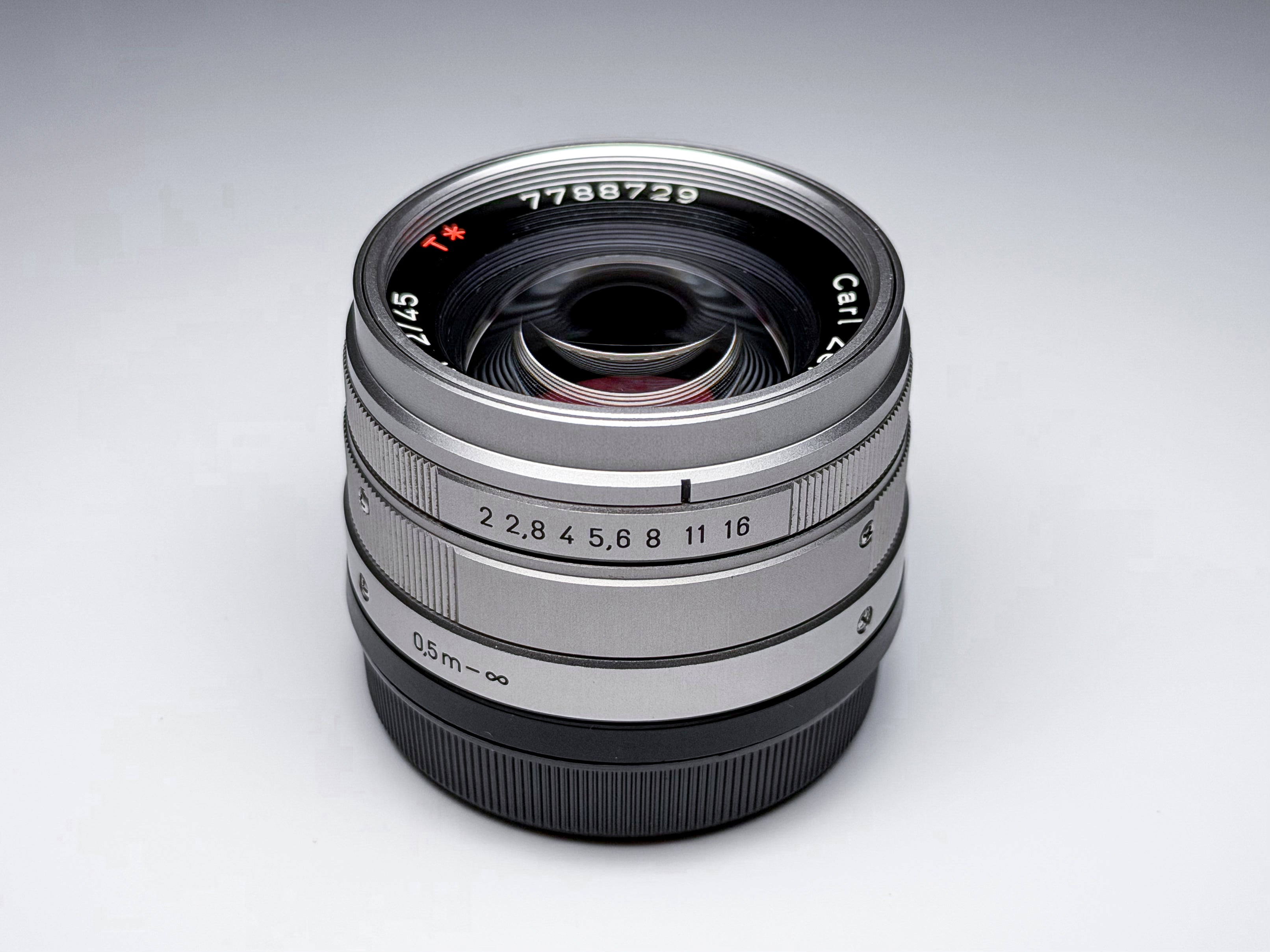 Contax G 45mm f/2.0 Carl Zeiss Planar T- Near Mint, 1 Year Warranty