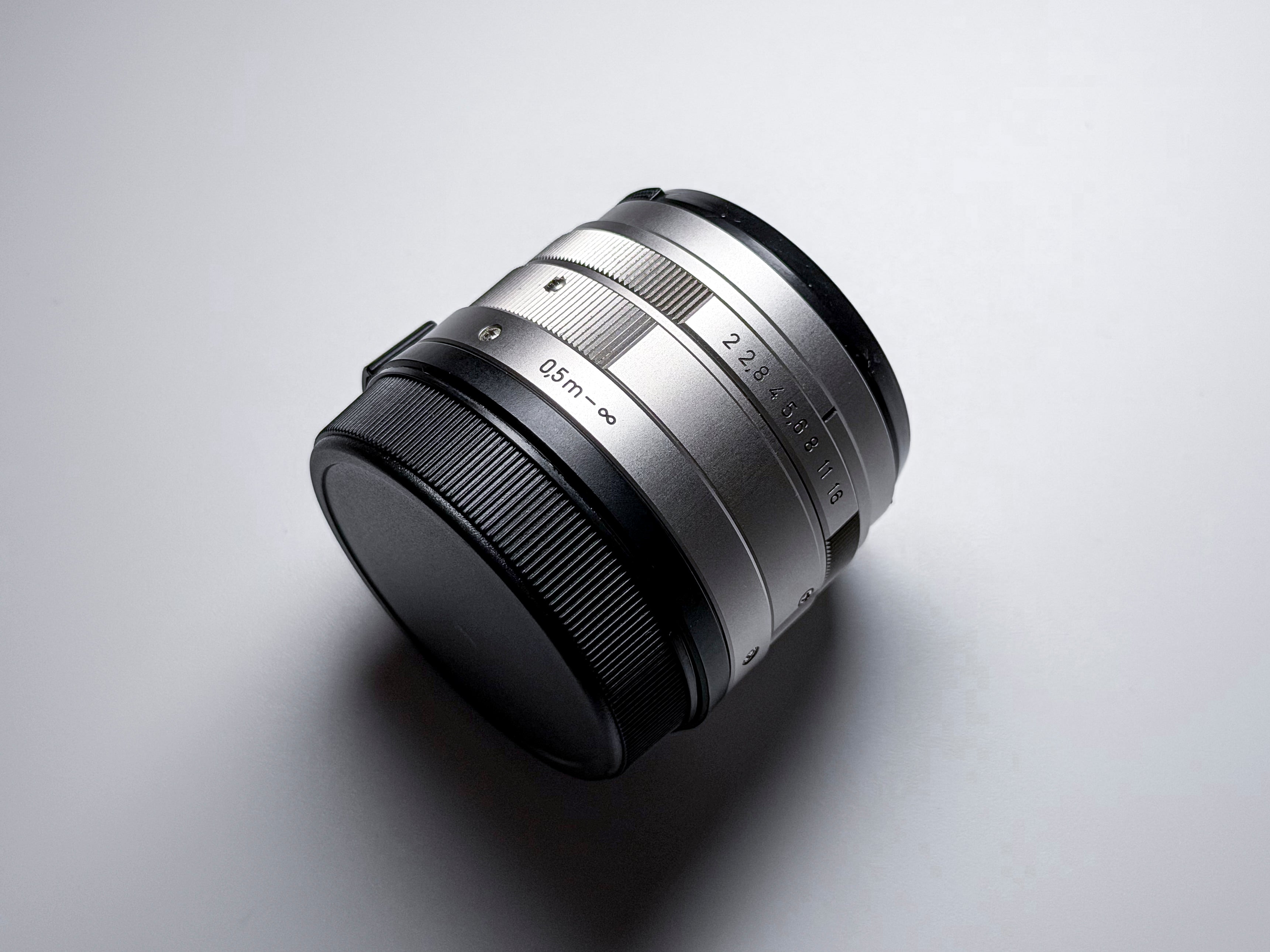 Contax G 45mm f/2.0 Carl Zeiss Planar T- Near Mint, 1 Year Warranty