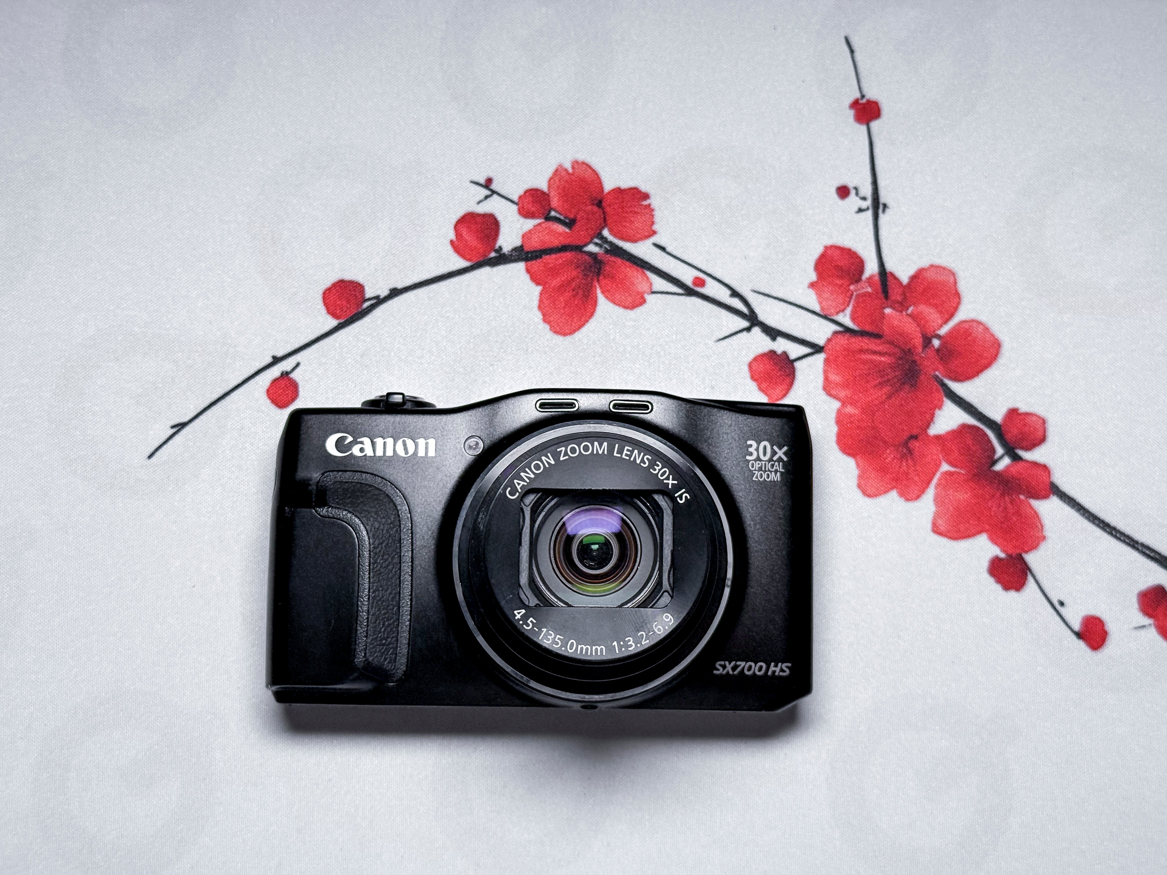 Canon Powershot SX700 HS Compact Camera 30X Zoom - Warranty, Near Mint