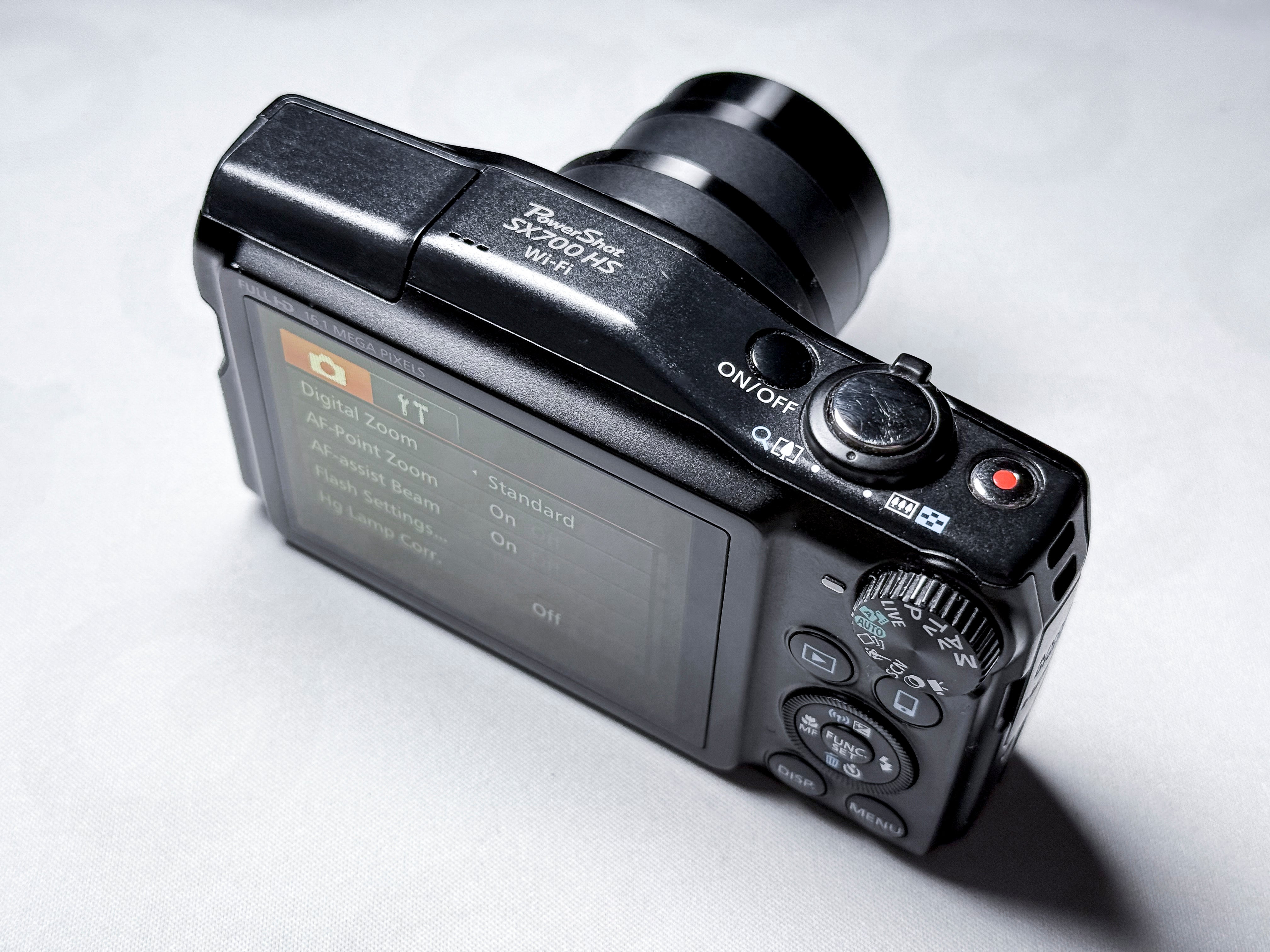 Canon Powershot SX700 HS Compact Camera 30X Zoom - Warranty, Near Mint