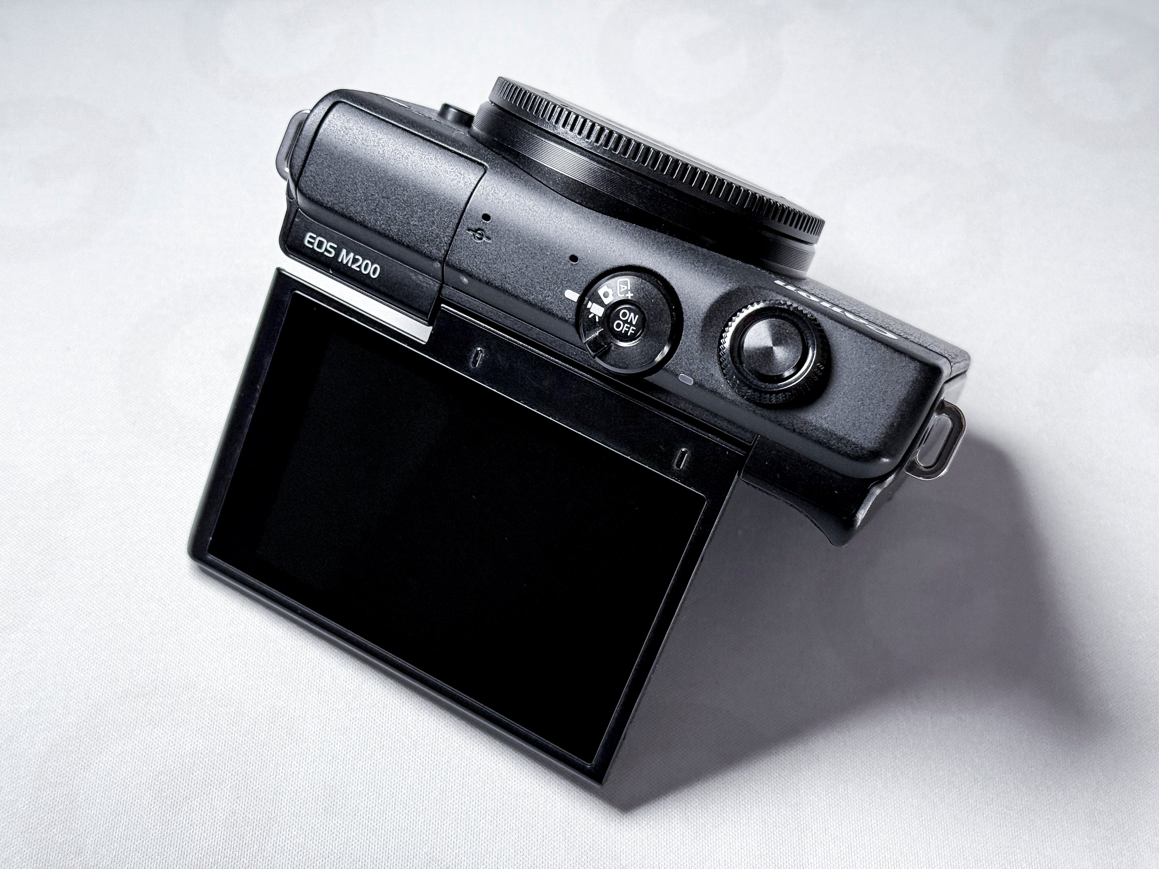 Canon EOS M200 + 15-45mm - Fotocamera Mirrorless EF-M 4K - Garanzia, Quasi perfetta