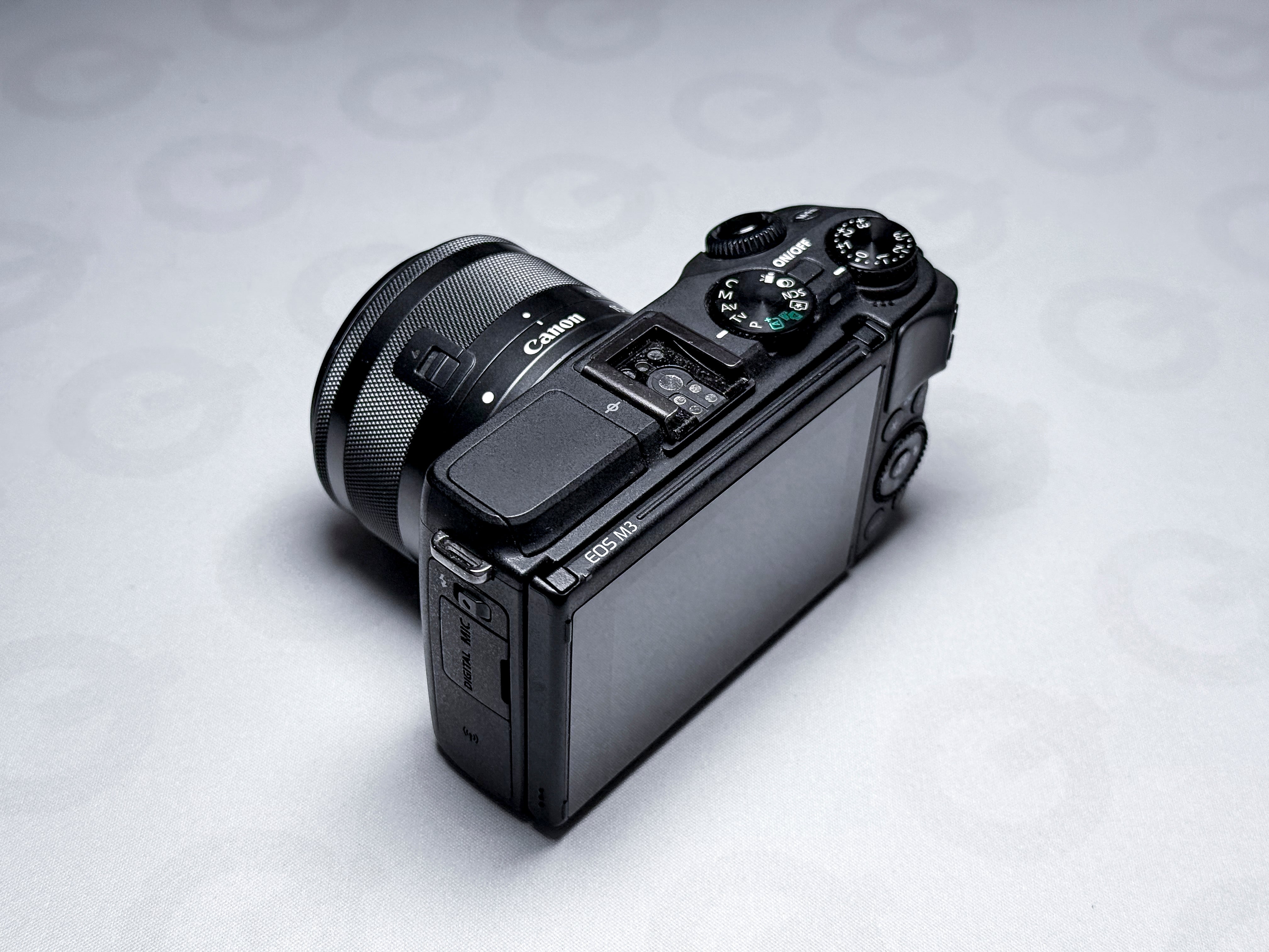 Canon EOS M3 Mirrorless EF-M + 15-45mm STM Kit - Warranty, Near Mint