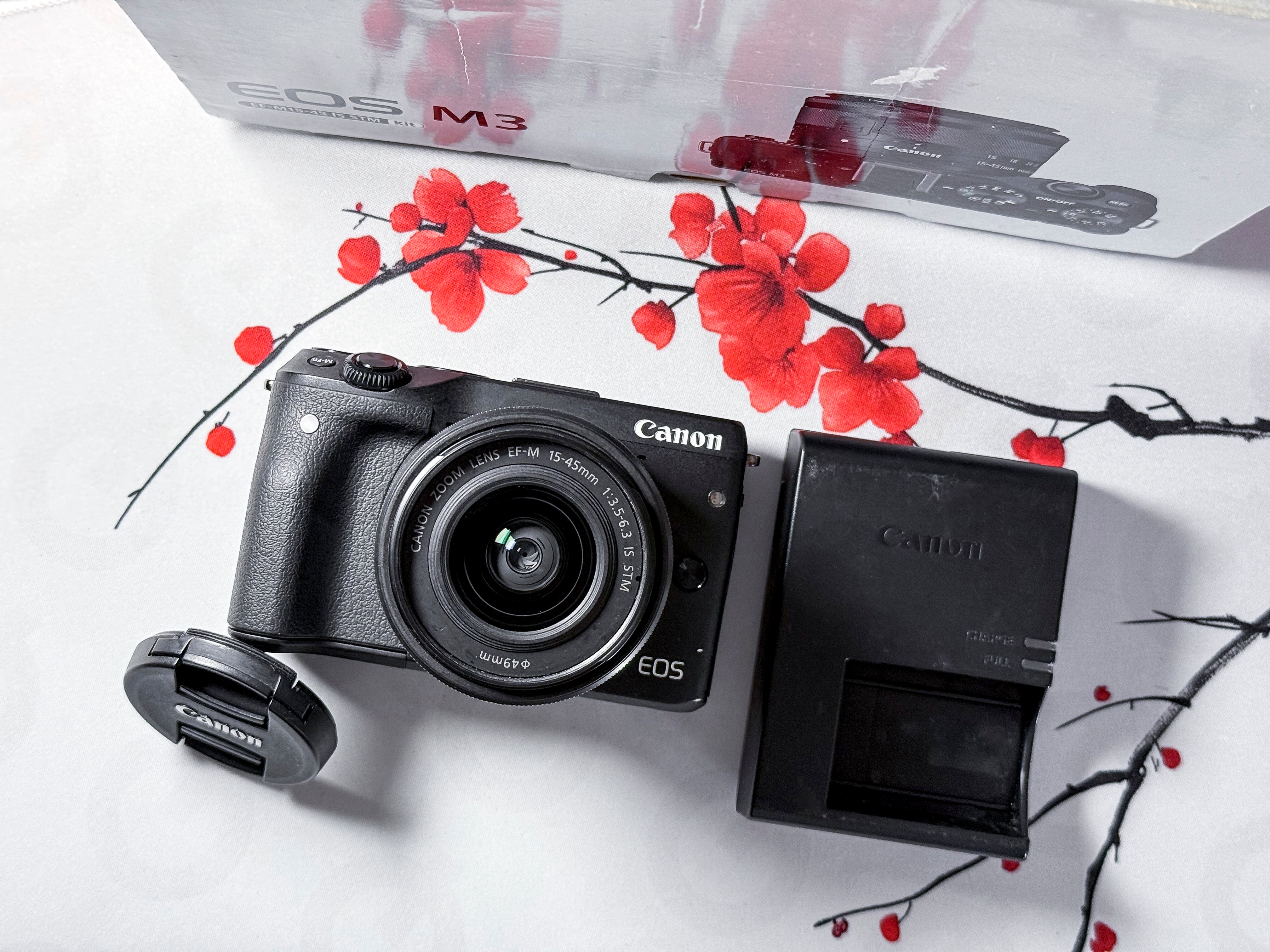 Canon EOS M3 Mirrorless EF-M + 15-45mm STM Kit - Warranty, Near Mint