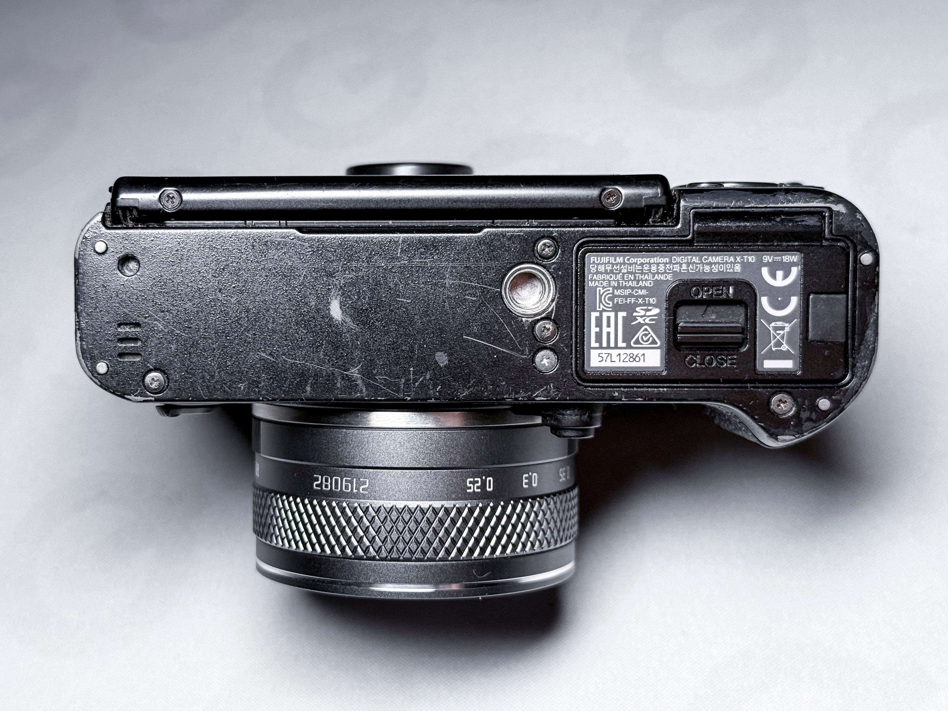 Fujifilm X-T10 APS-C Mirrorless + 27mm f/2.8 Lens - Manual Focus Only, XT10 Fuji